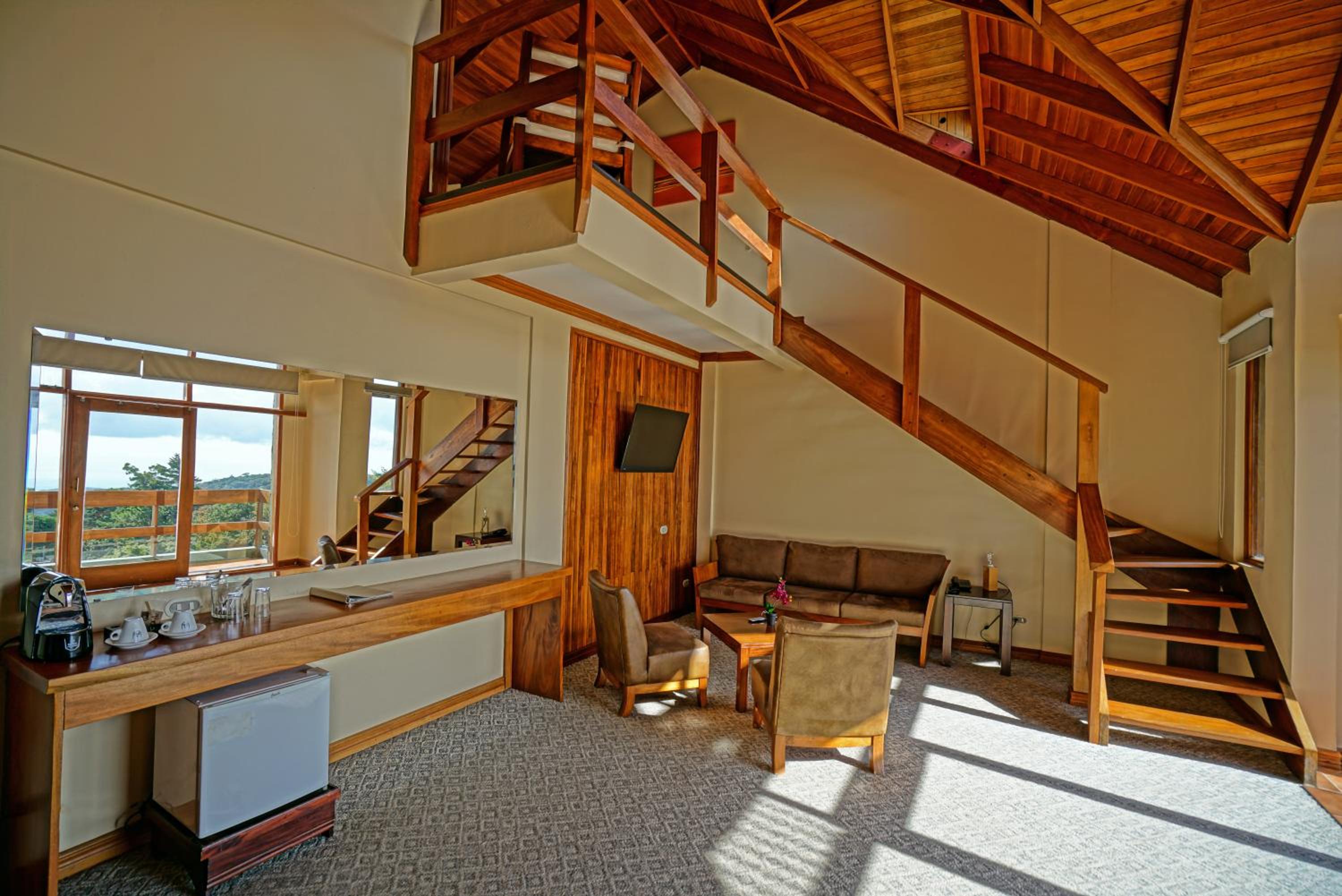 Suite - Photo 5