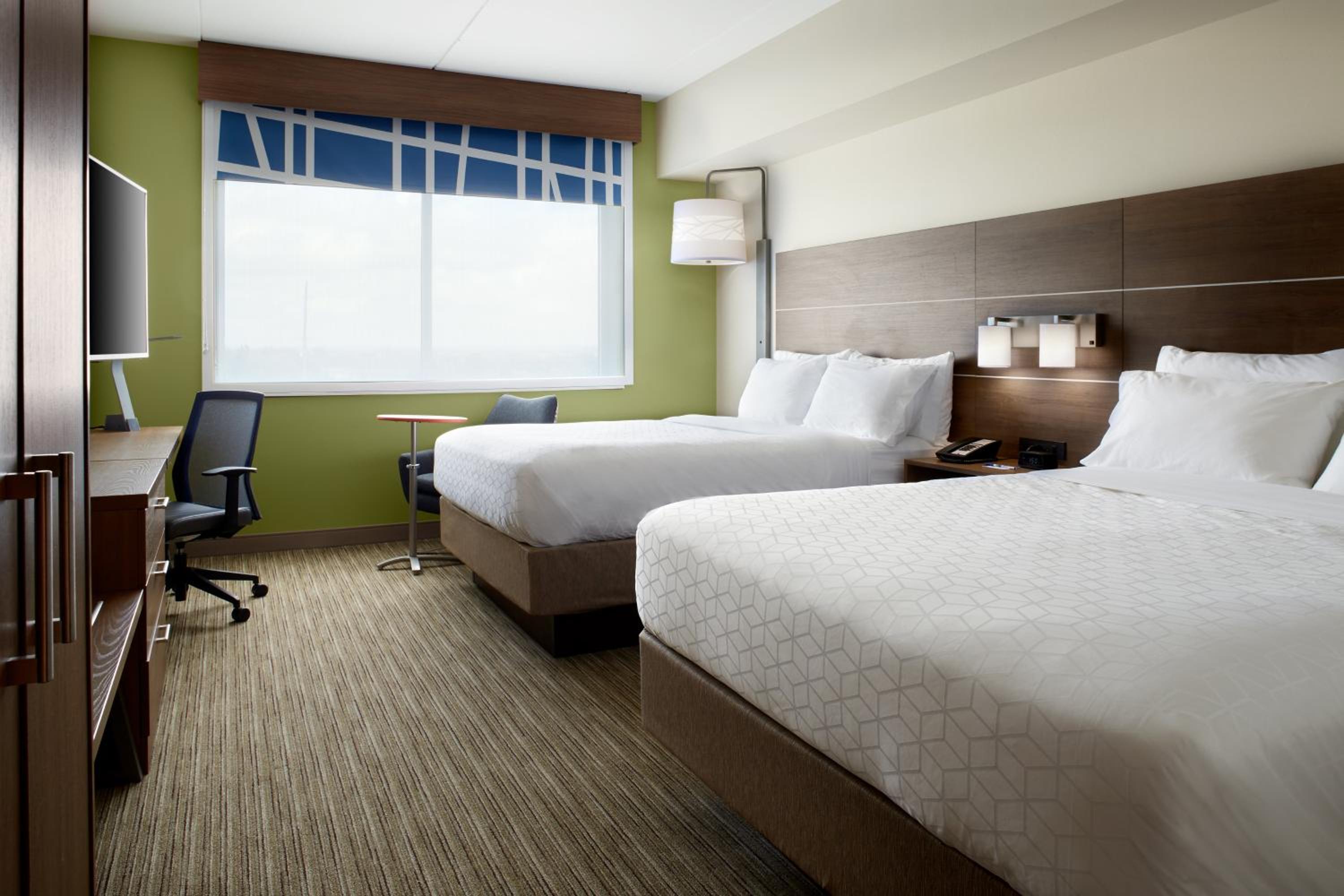 Standard Room with Two Queen Beds photo 1