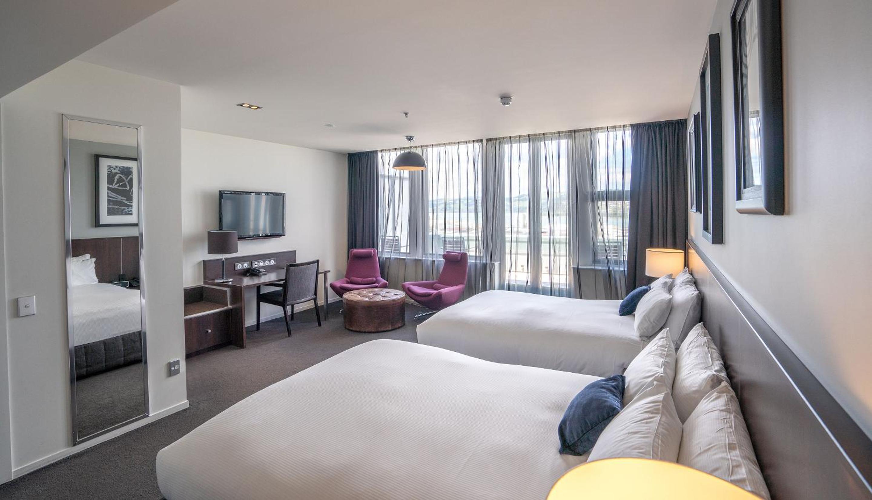 Executive Queen Room with Two Queen Beds - Photo 1