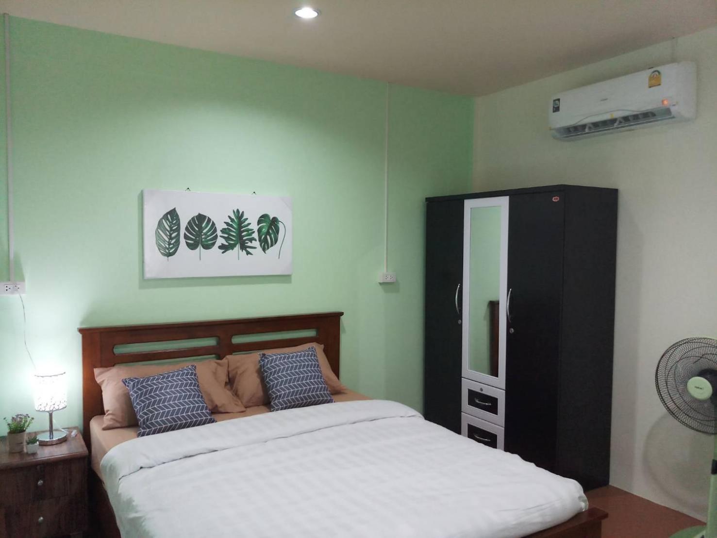 One-Bedroom House - Photo 1