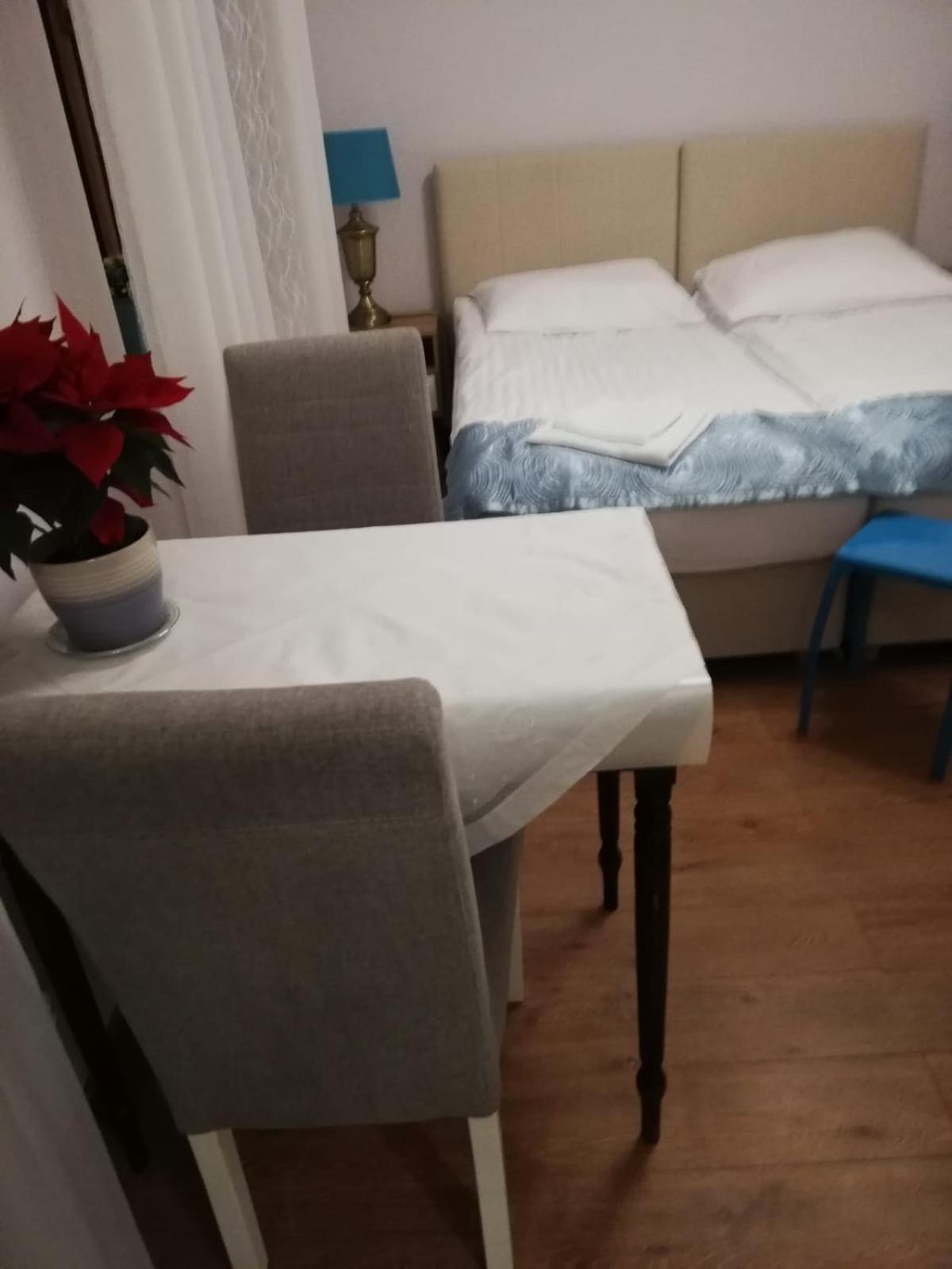 Studio Apartment photo 2