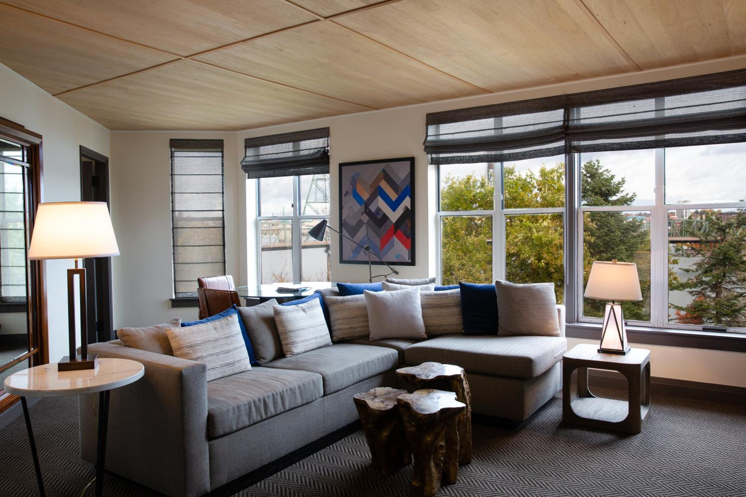 Mount Hood King Suite
