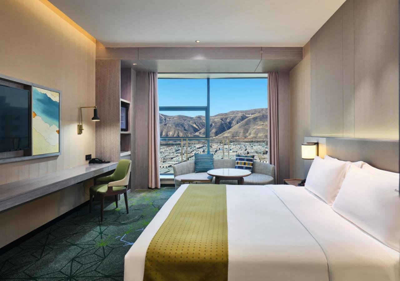 Standard King Room - High Floor - Photo 1