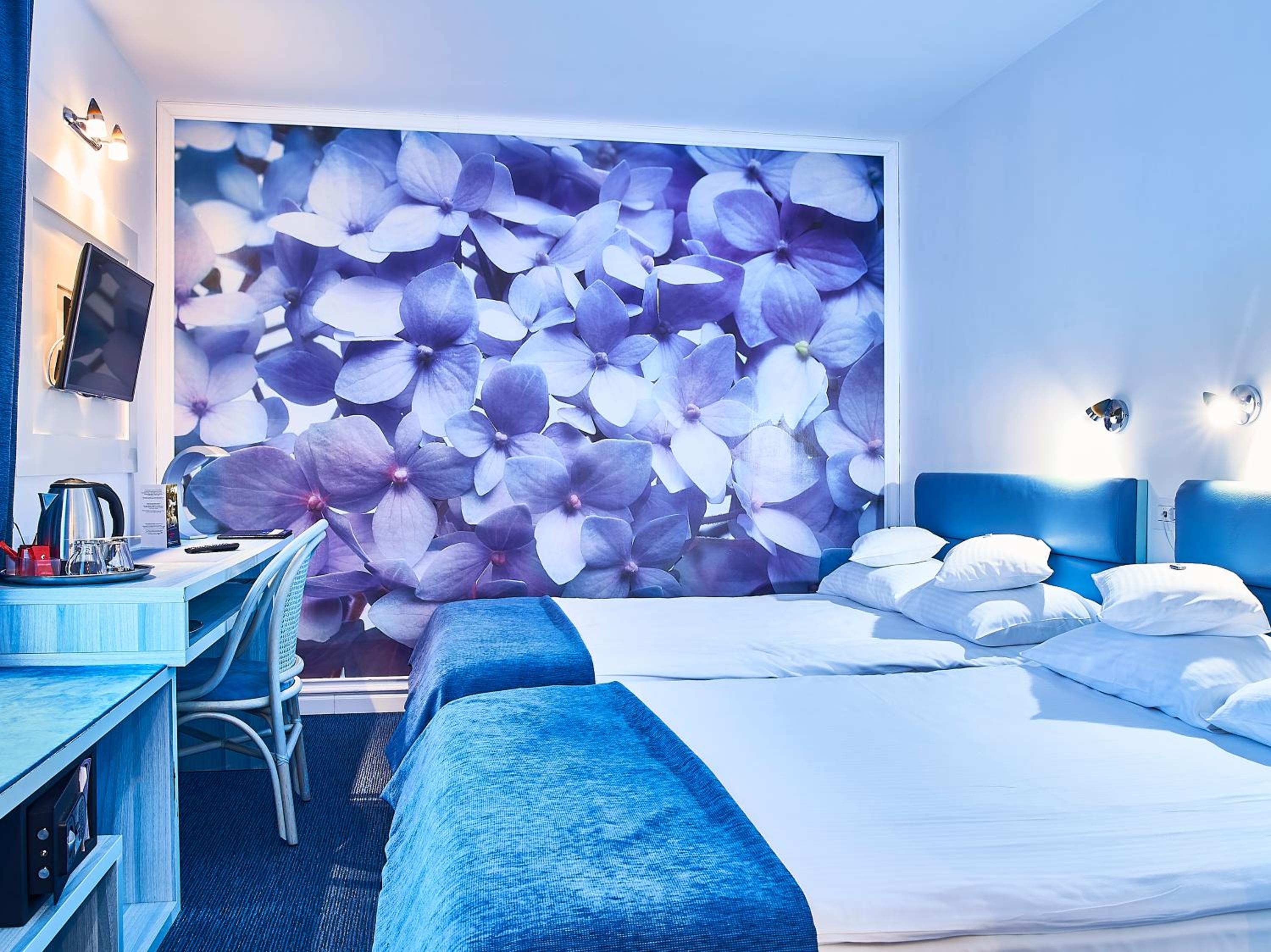 Standard Twin Room - Photo 9
