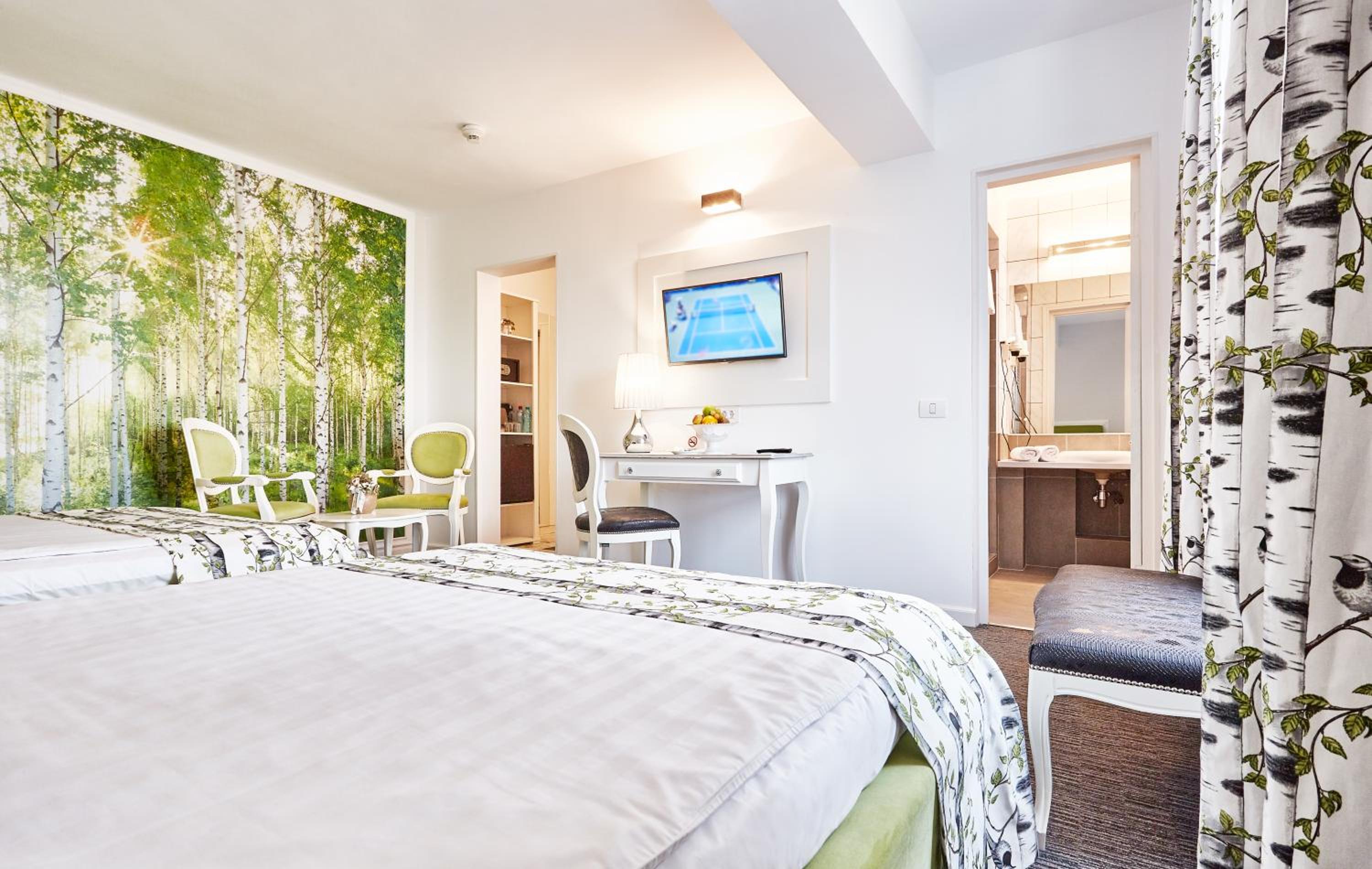 Deluxe Family PLUS Room - Photo 5