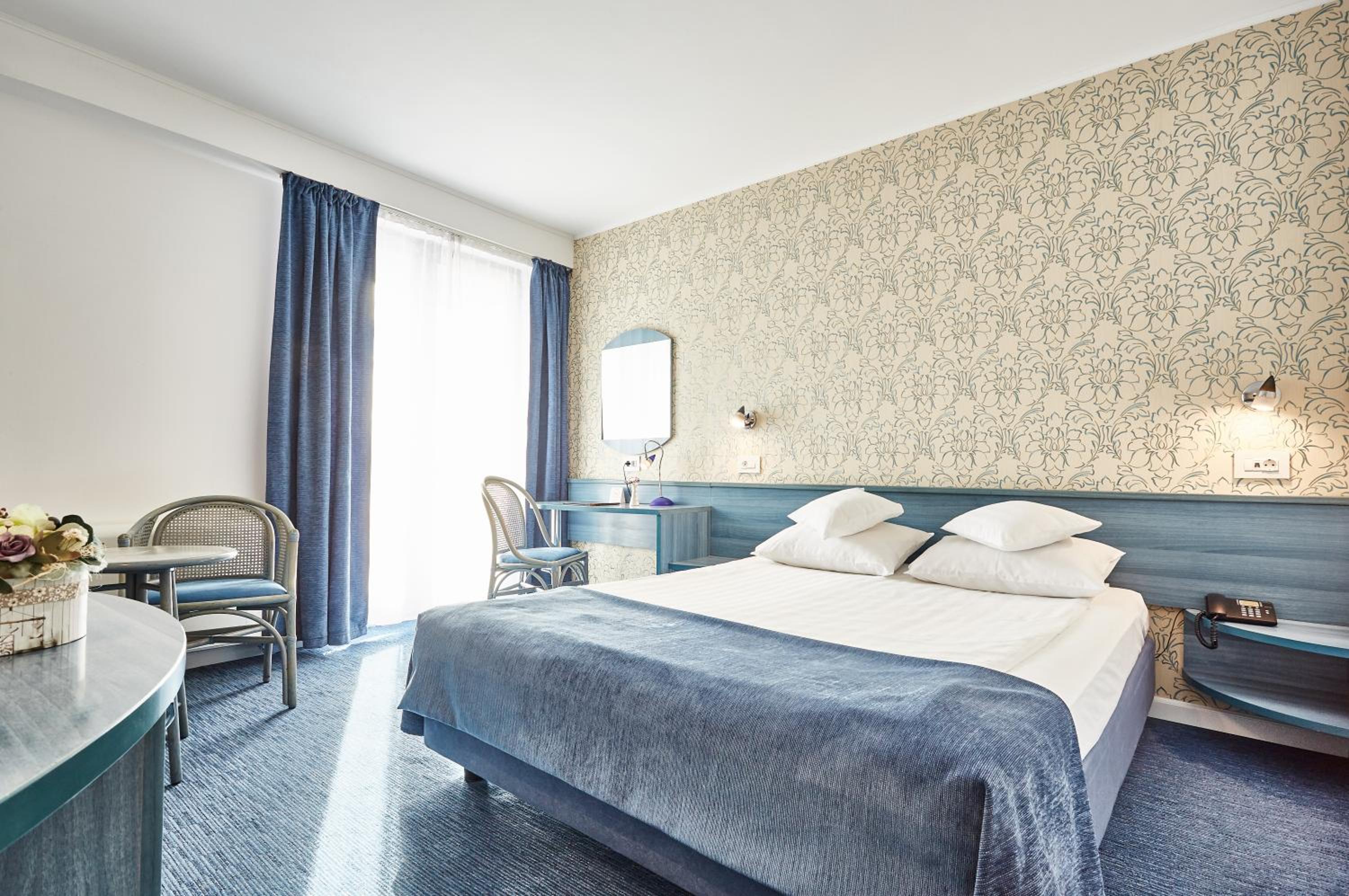 Standard Double Room - Photo 3