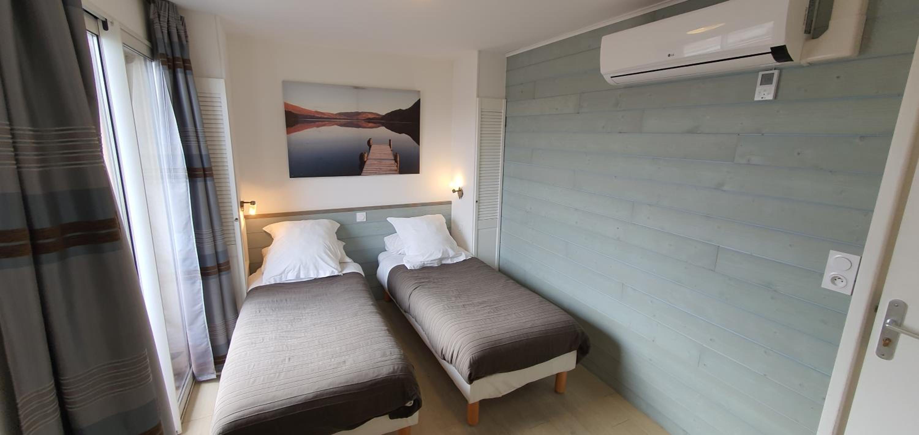 Twin Room - Photo 4