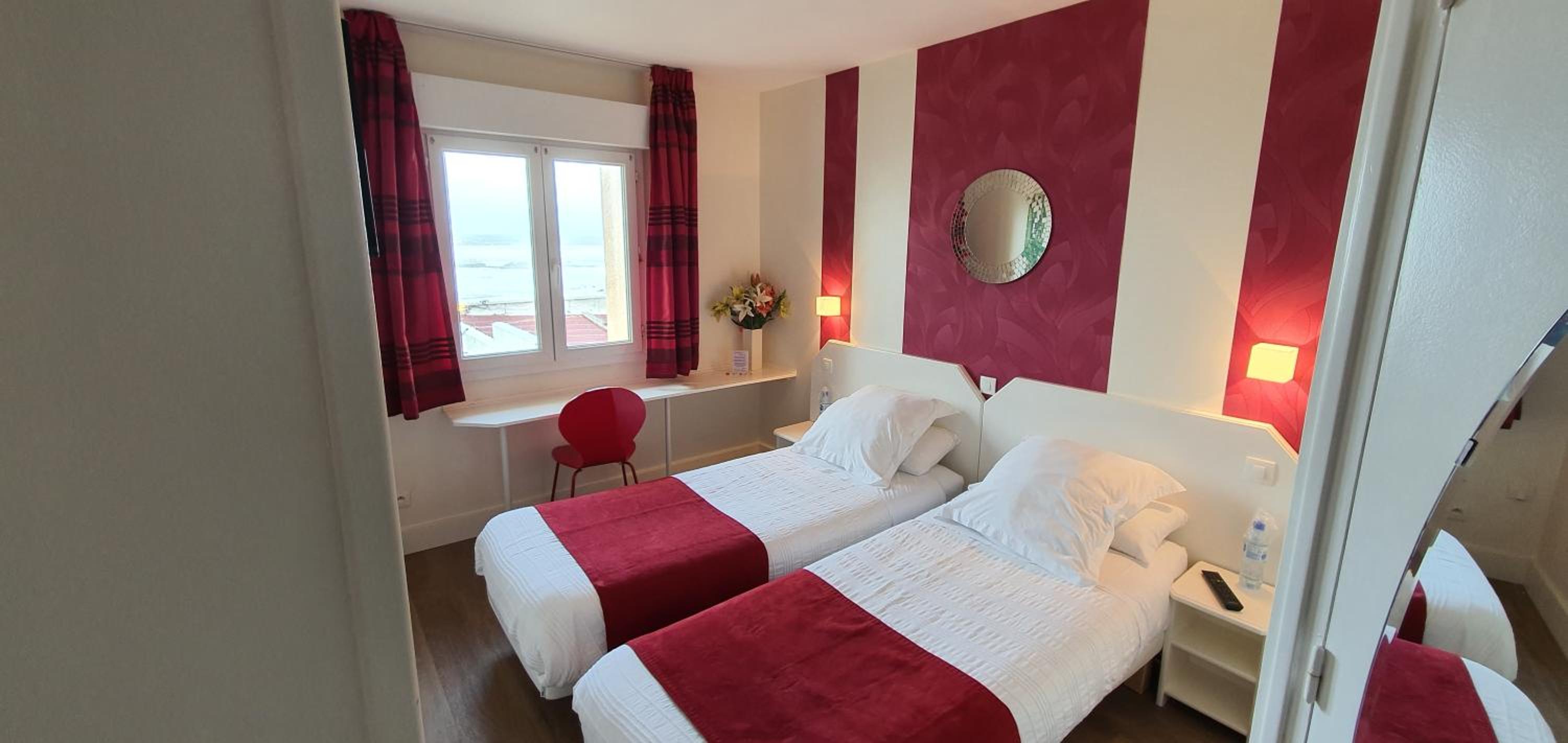 Twin Room - Photo 1