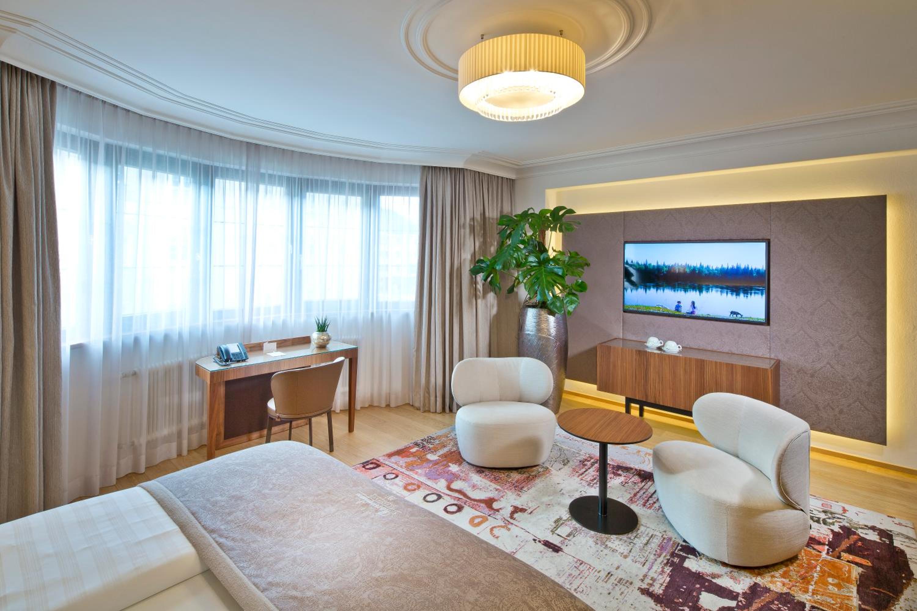 Family Room with Air Conditioning photo 1