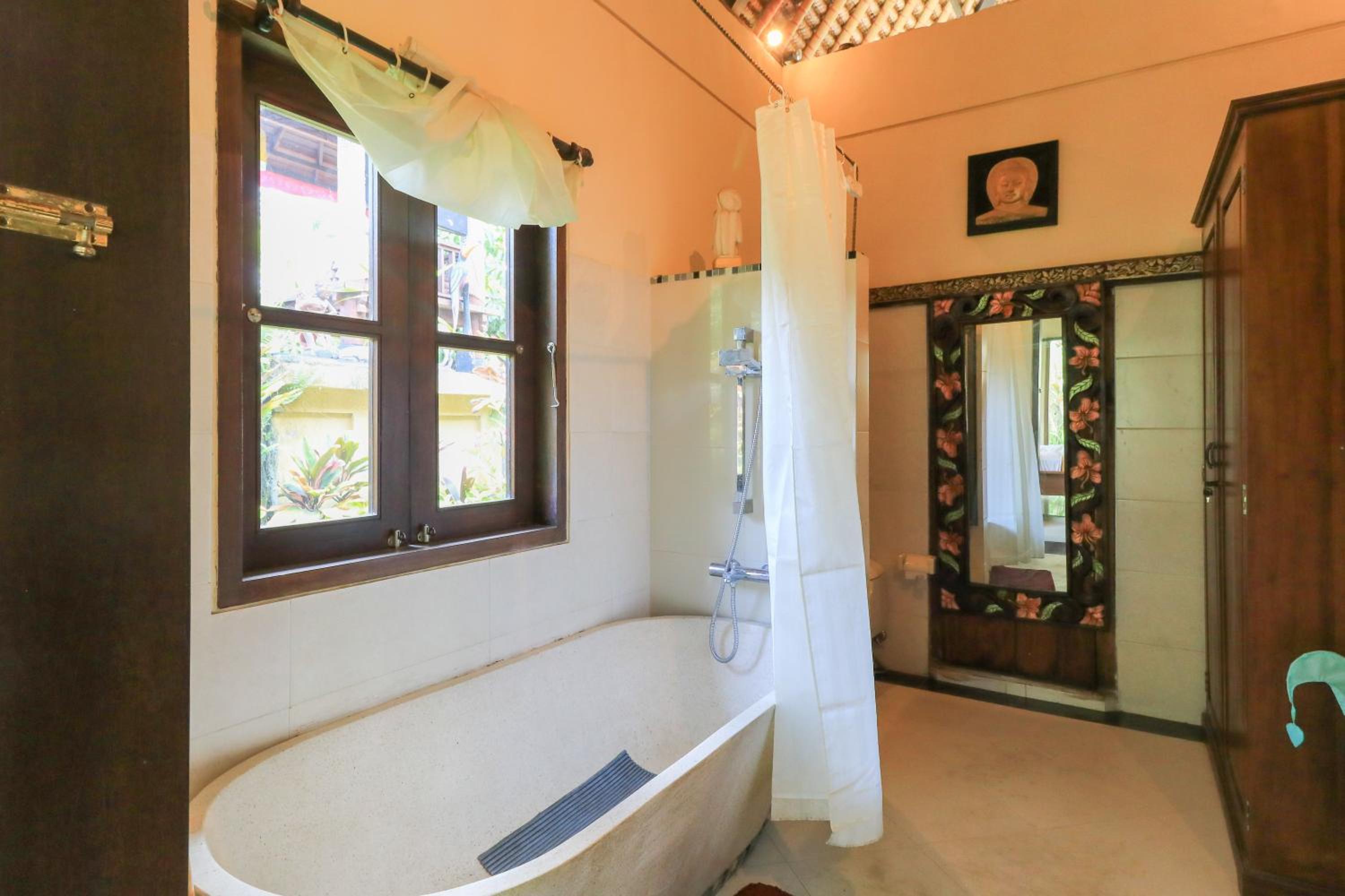 Deluxe Double Room - Photo 9