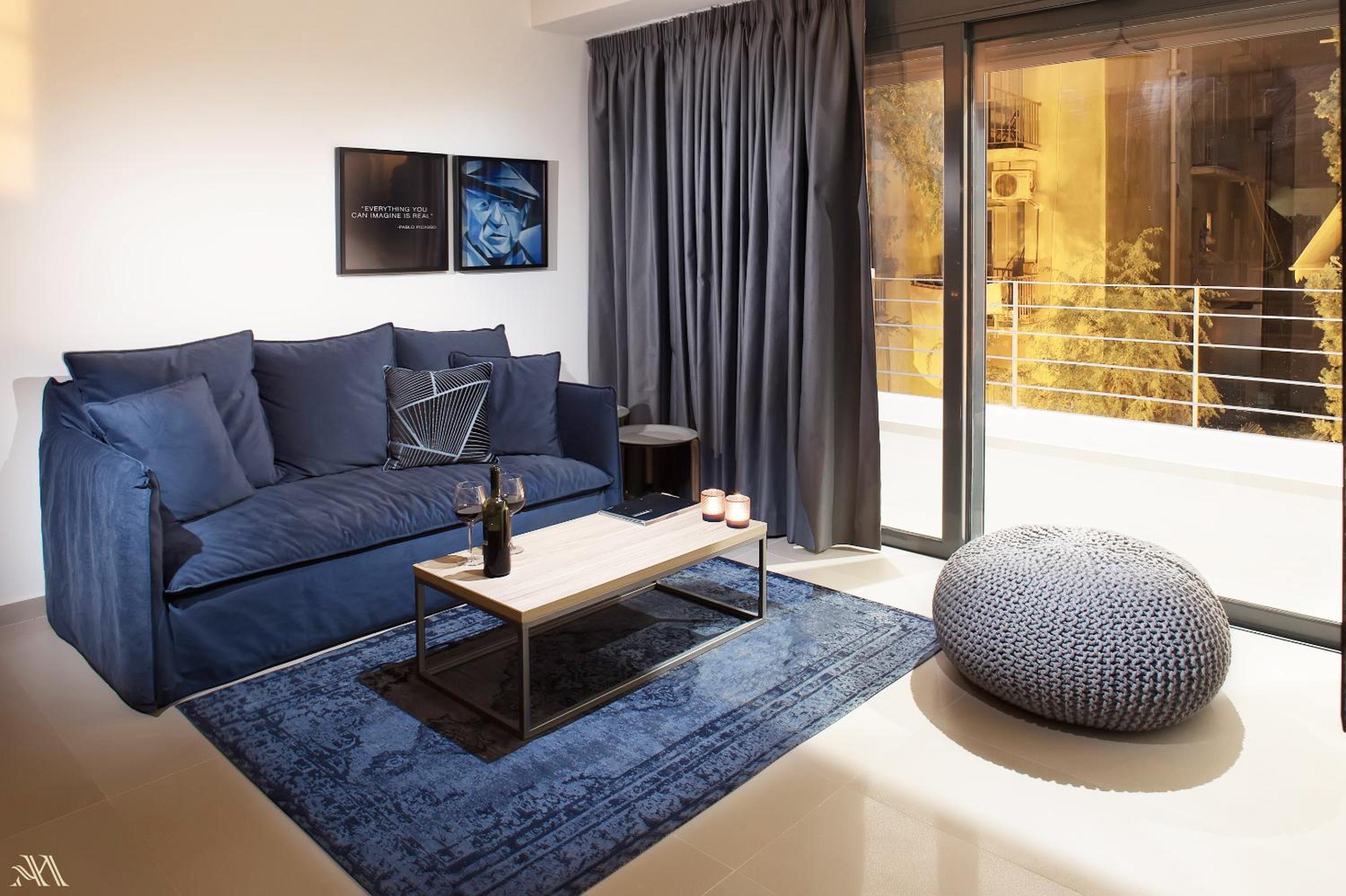 One-Bedroom Apartment