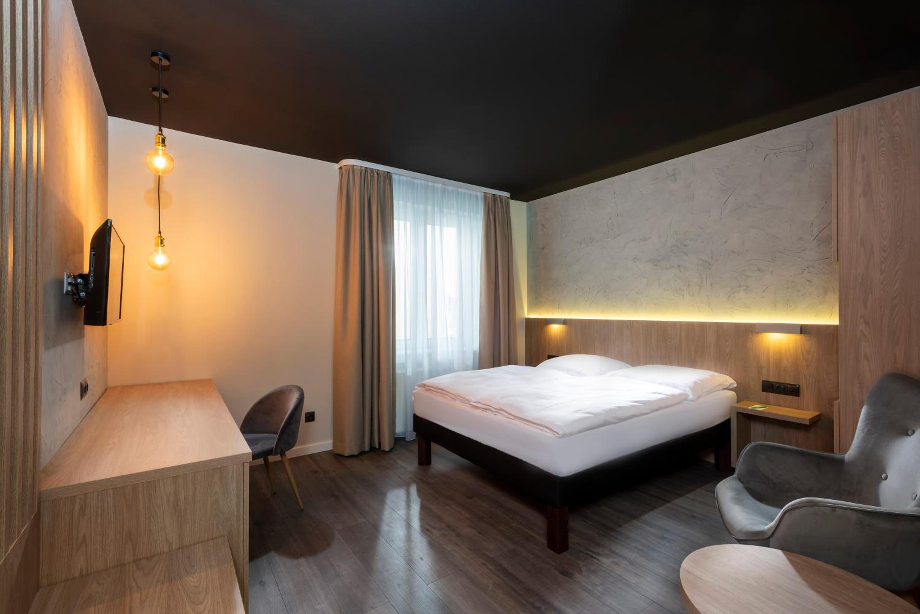 Standard Double Room - Photo 1