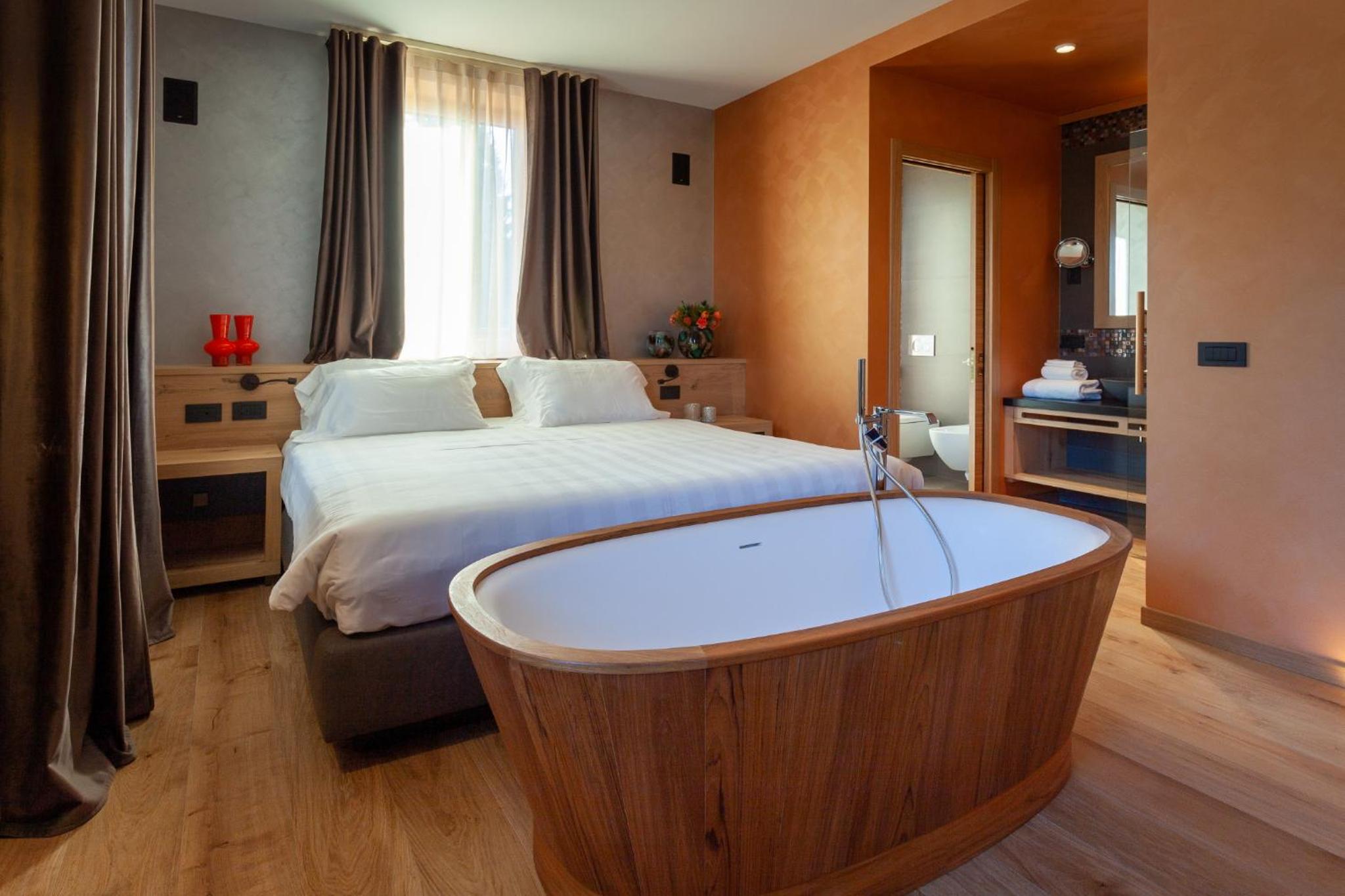 Suite with Private Sauna