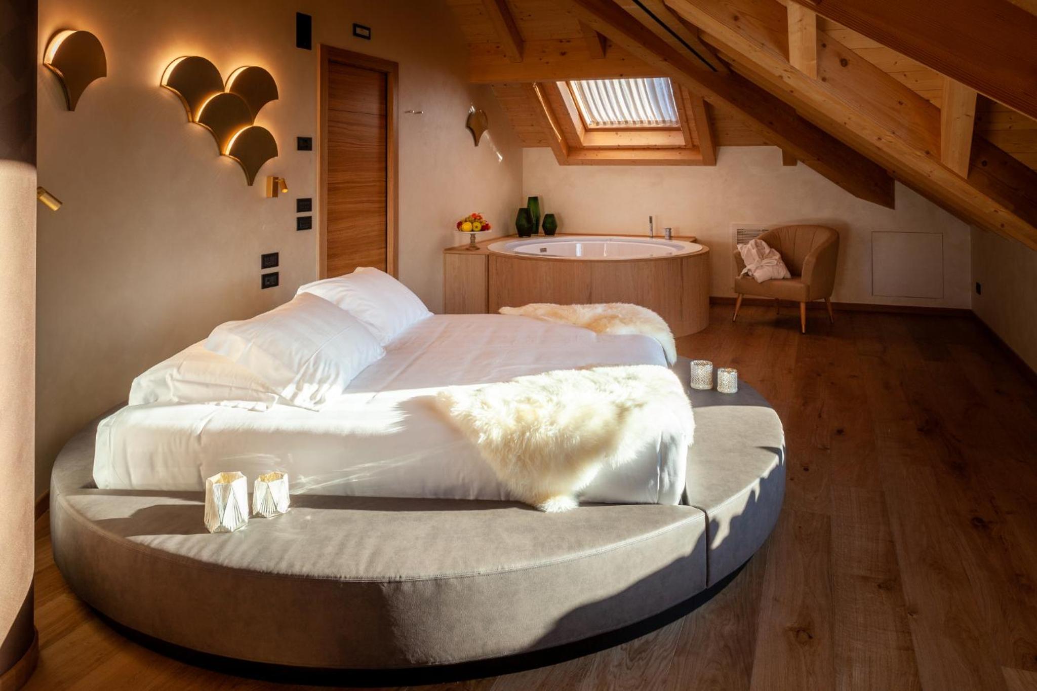 Penthouse Suite - Photo 1