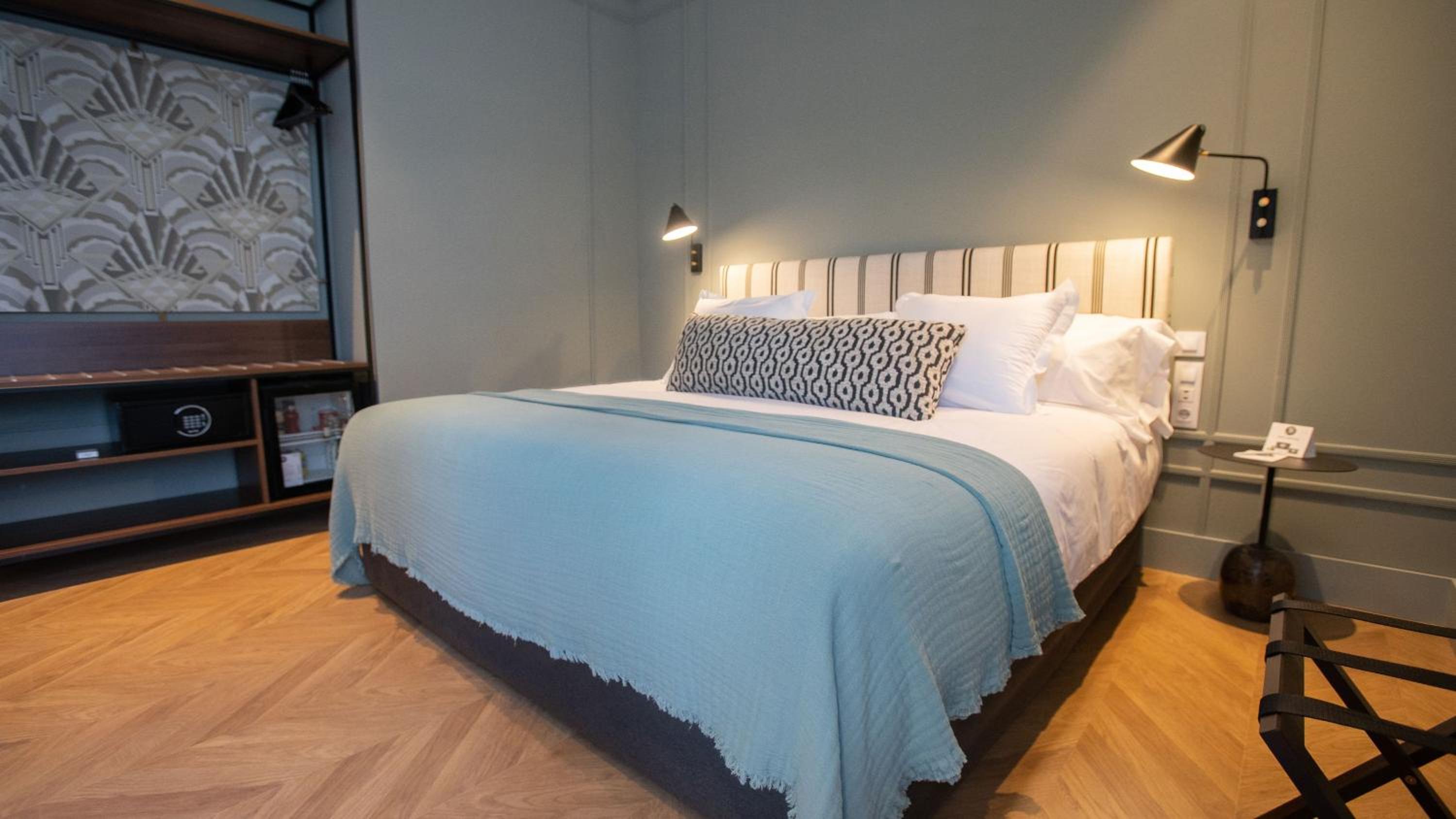 Double or Twin Room - Photo 7
