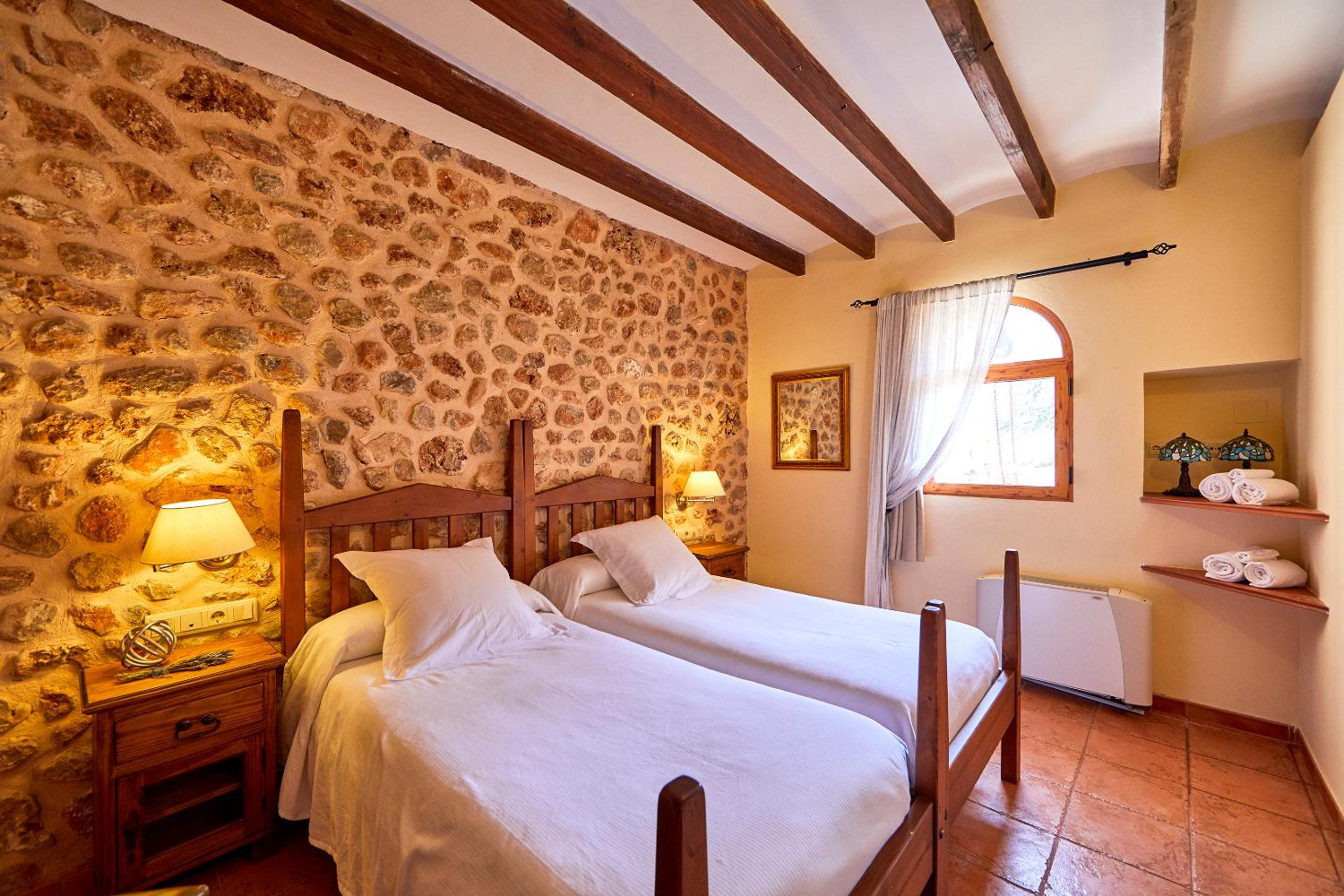 Deluxe Family Suite - Photo 1