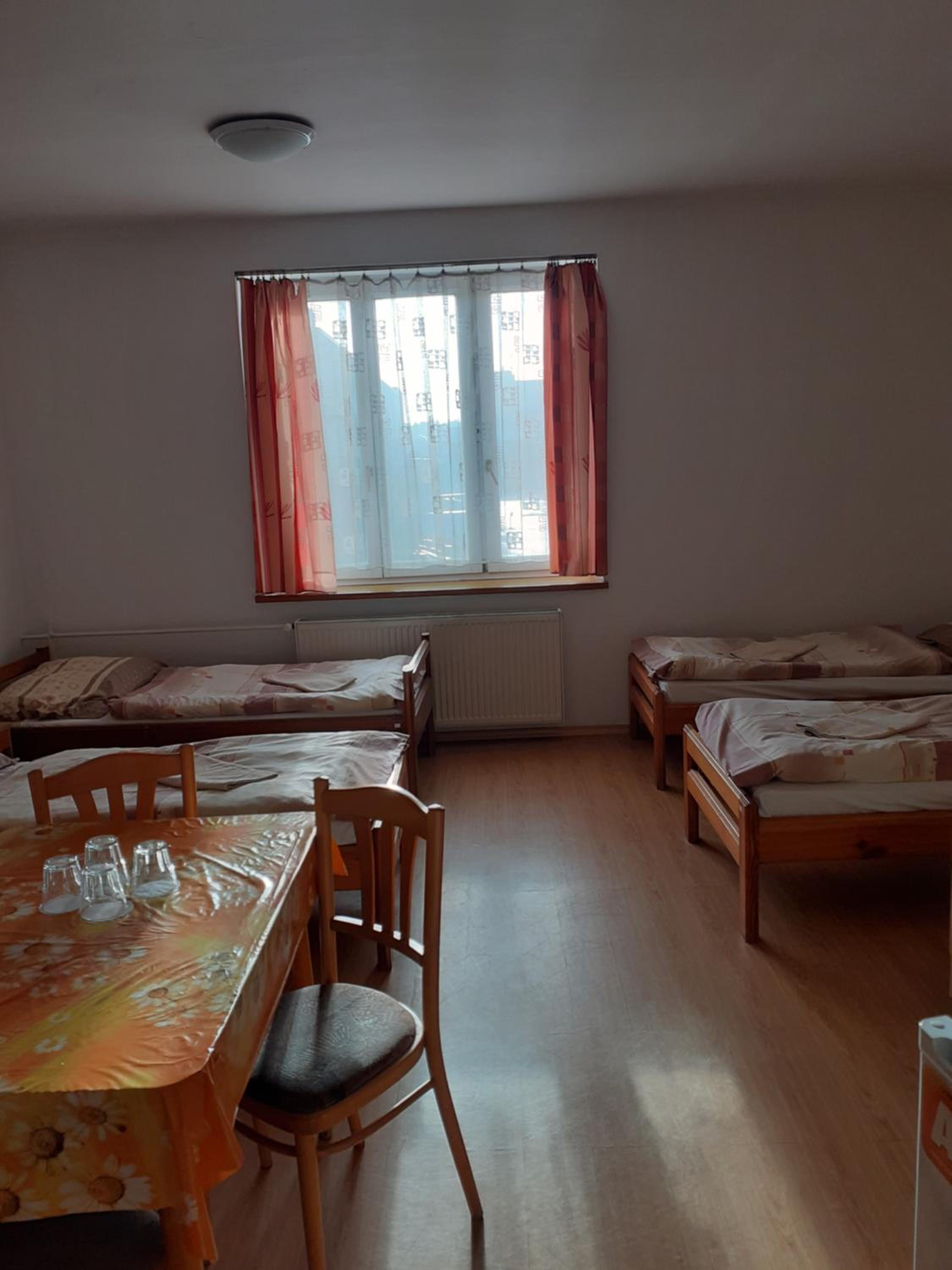 Economy Quintuple Room photo 1