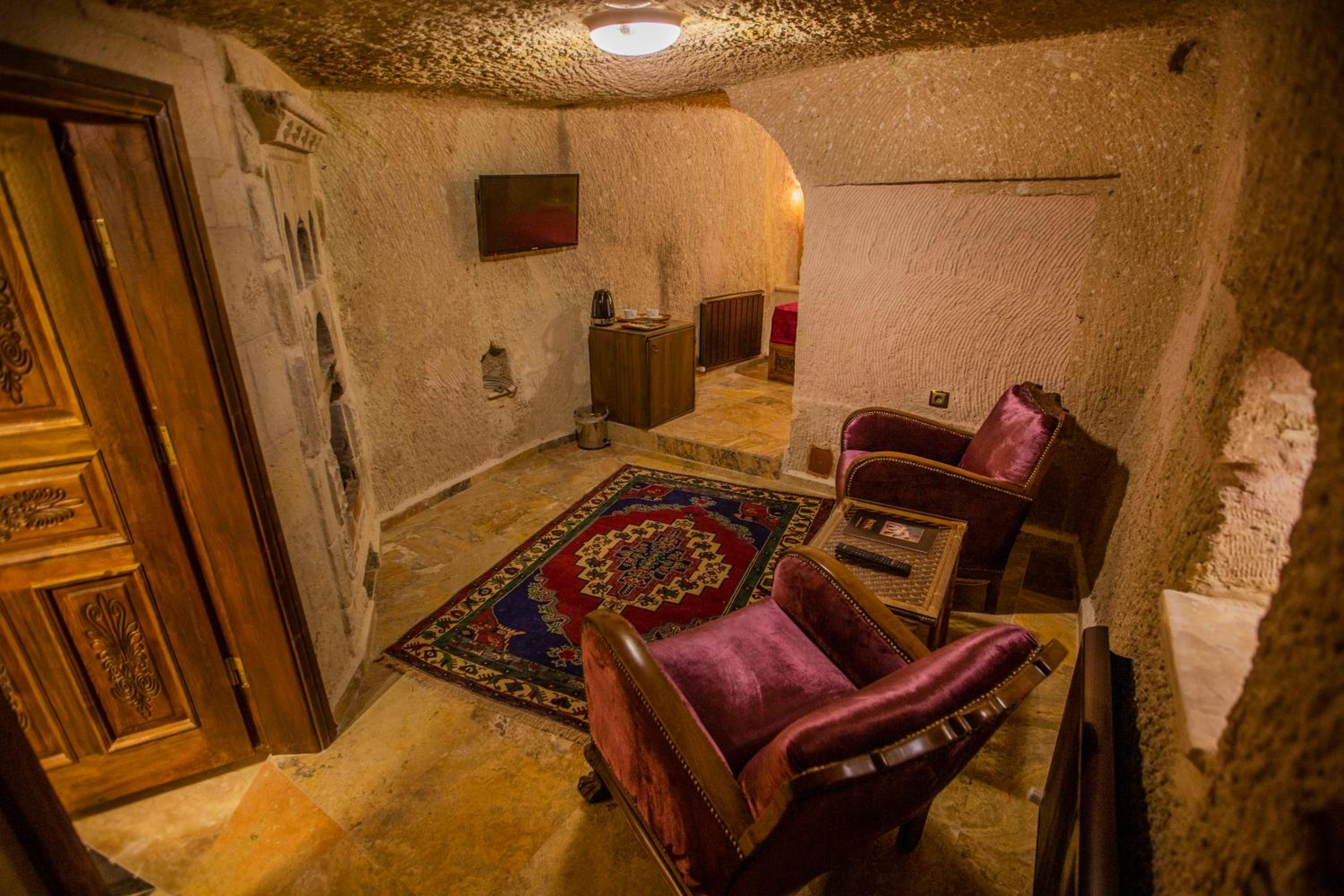 Suite - Photo 3
