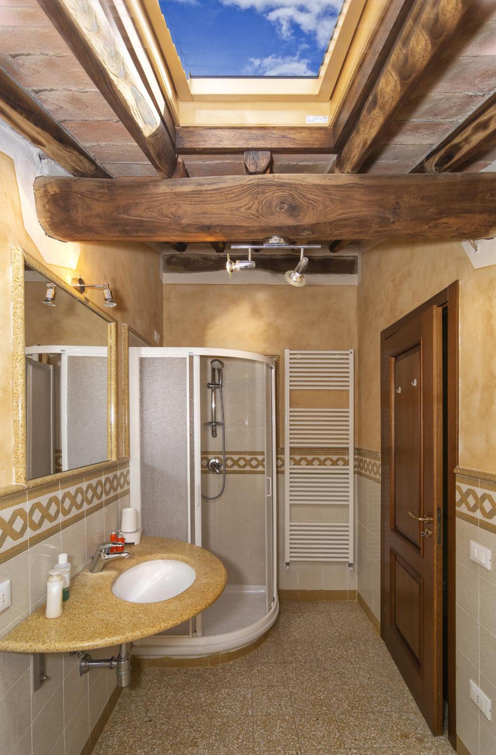Two-Bedroom Apartment - Separate Building - Photo 3