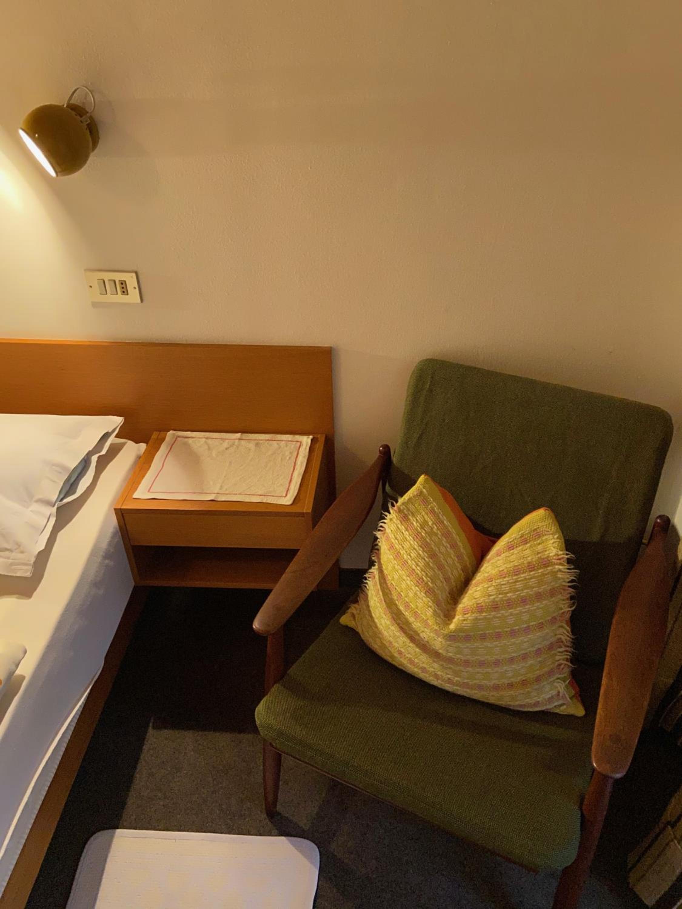 Double Room with Private Bathroom - Photo 3