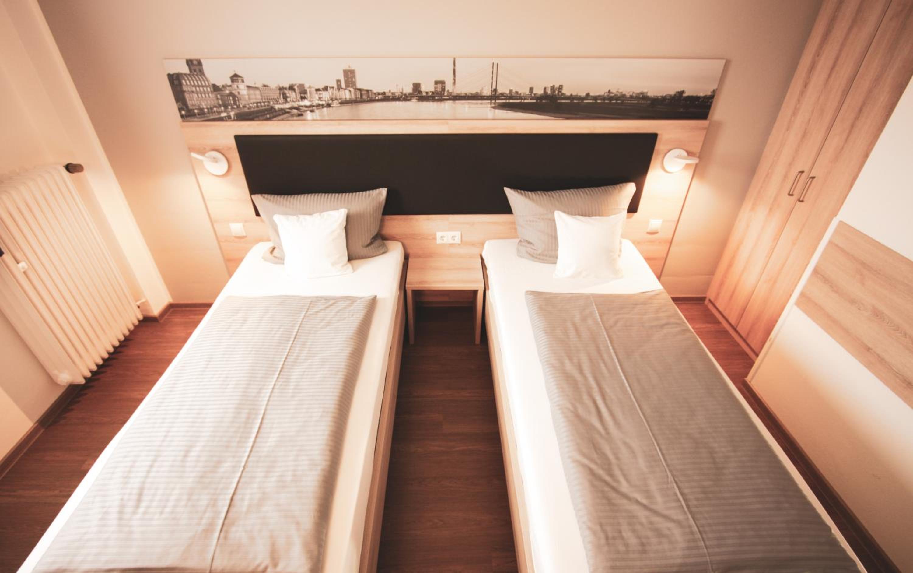 Twin Room - Photo 8