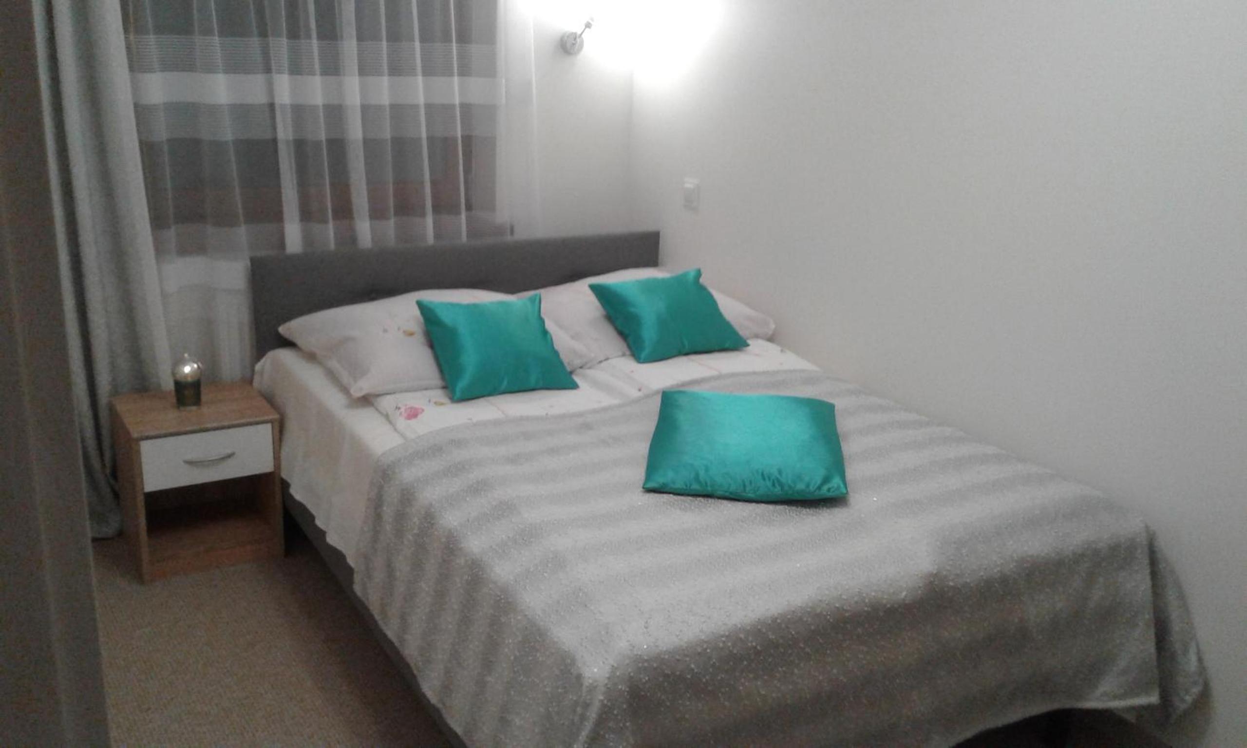 One-Bedroom Apartment with Terrace - Photo 11