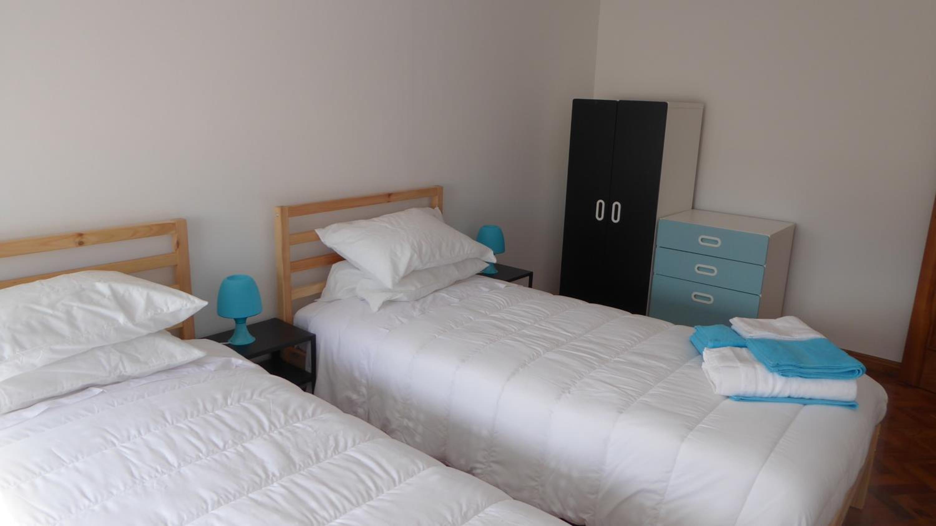 Three-Bedroom Apartment - Photo 3