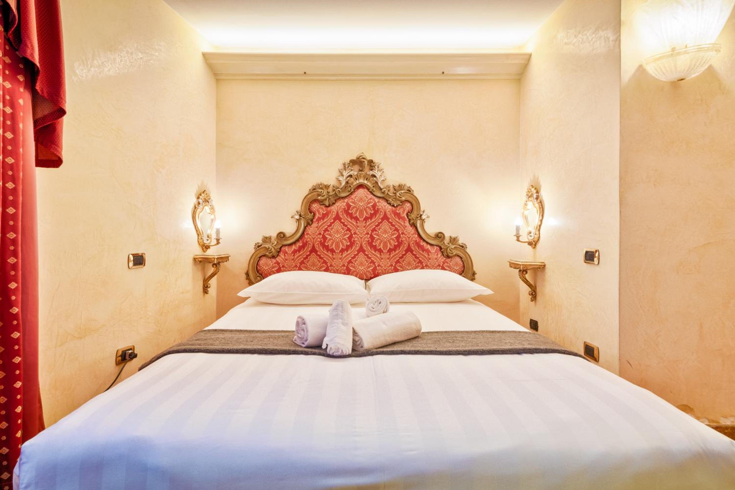 Superior Double Room with Lagoon View photo 3