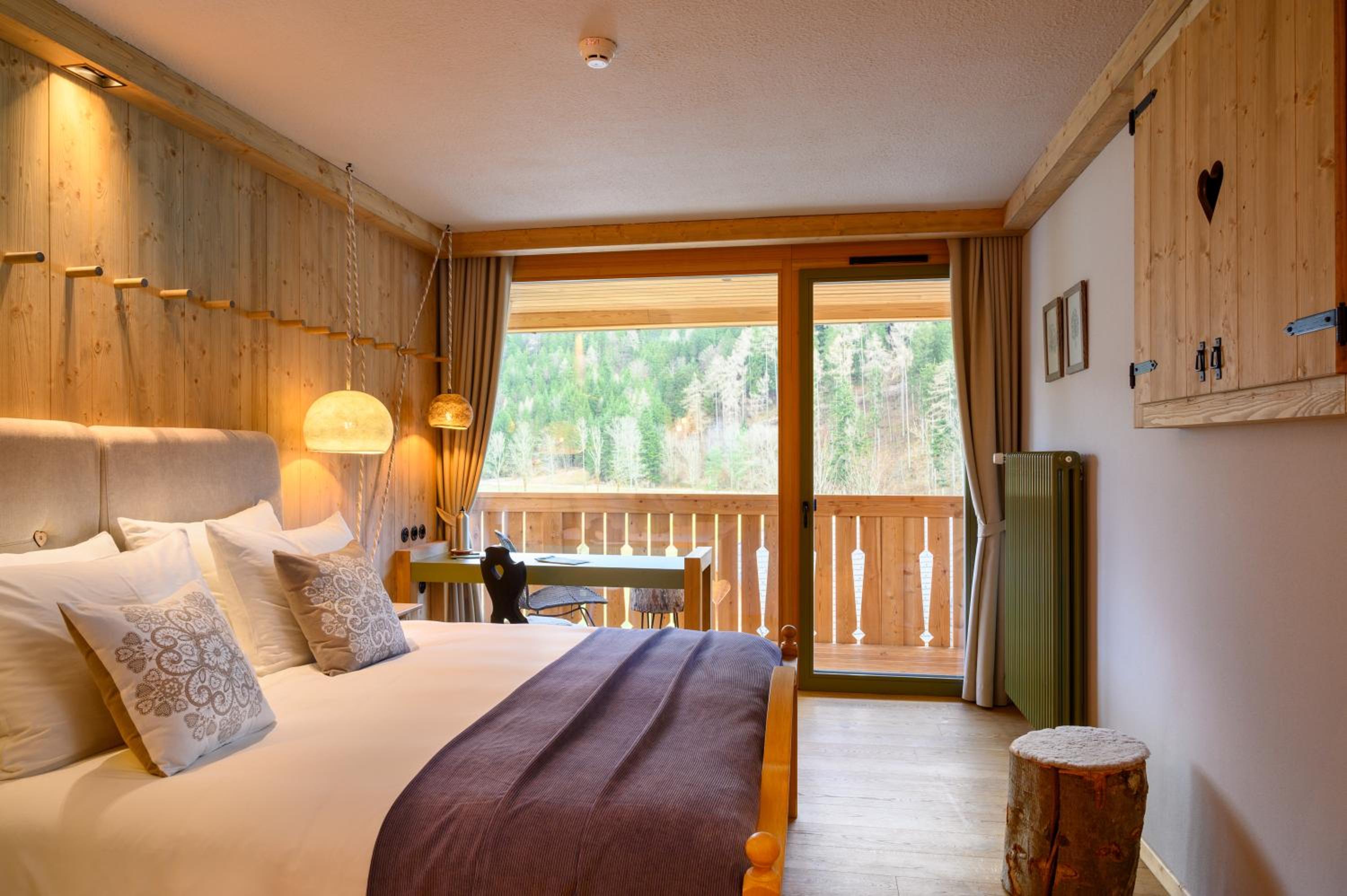 Superior Double Room with Balcony - Photo 1