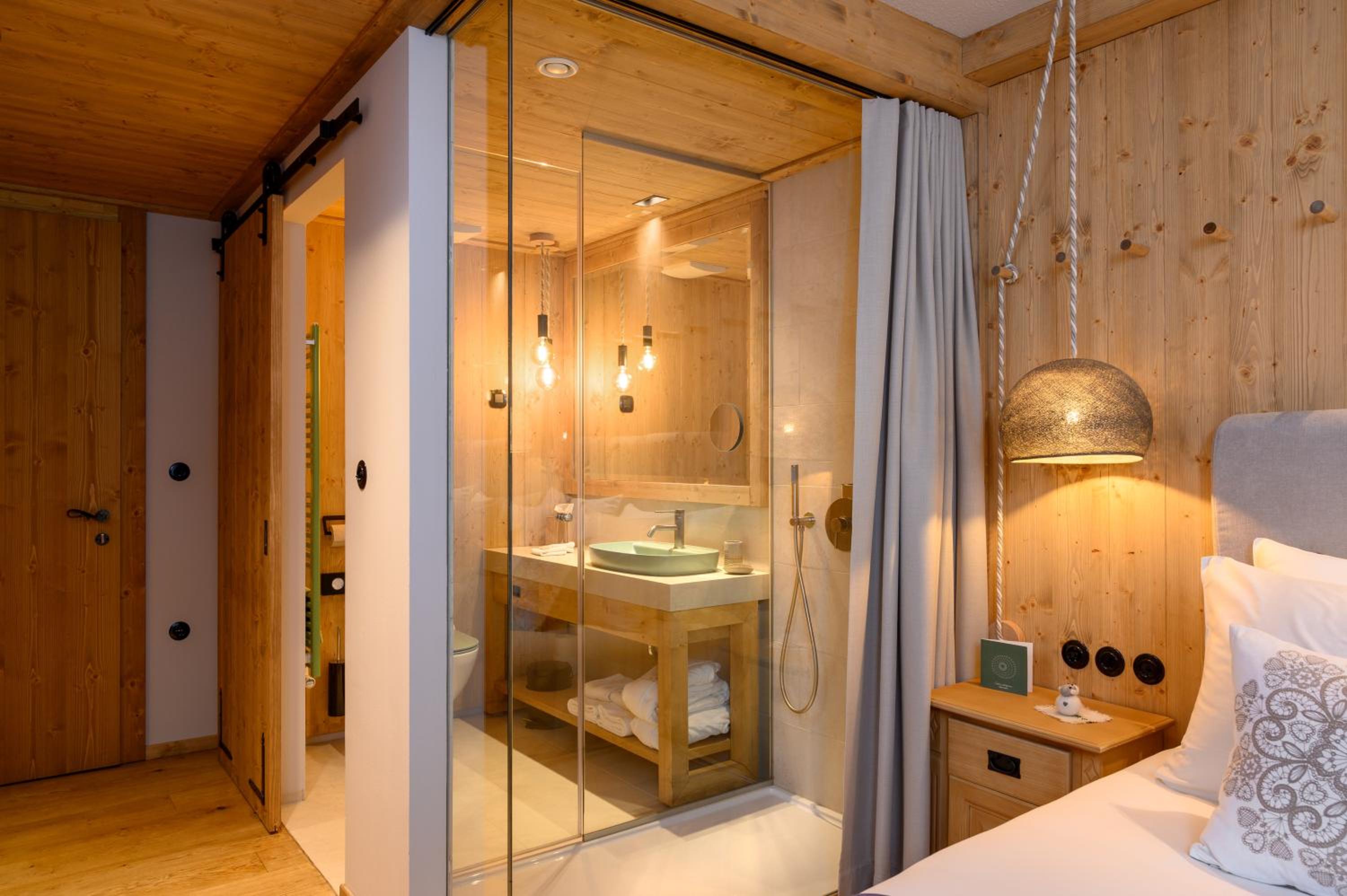 Superior Double Room with Balcony - Photo 2