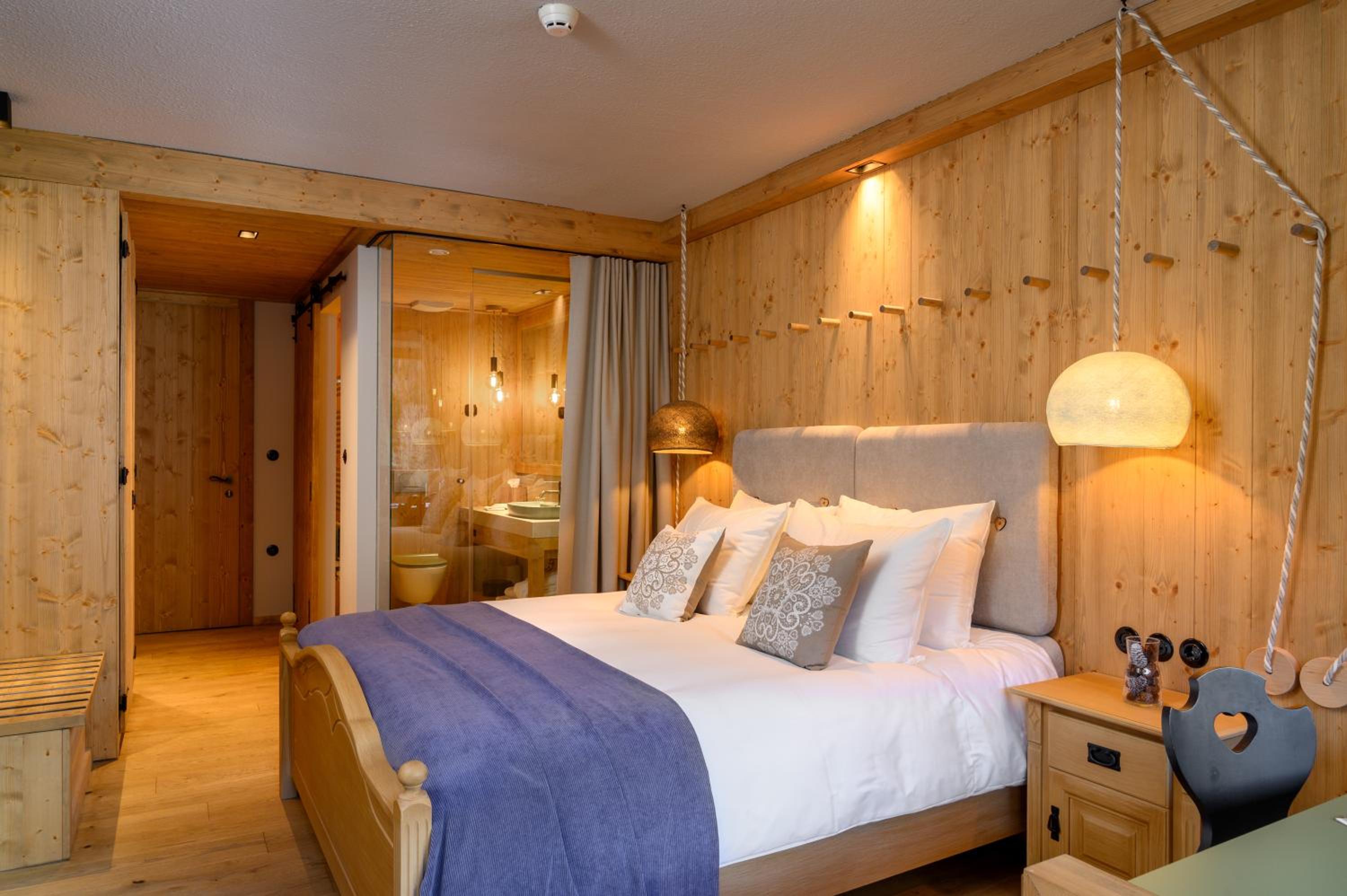 Superior Double Room with Balcony - Photo 3