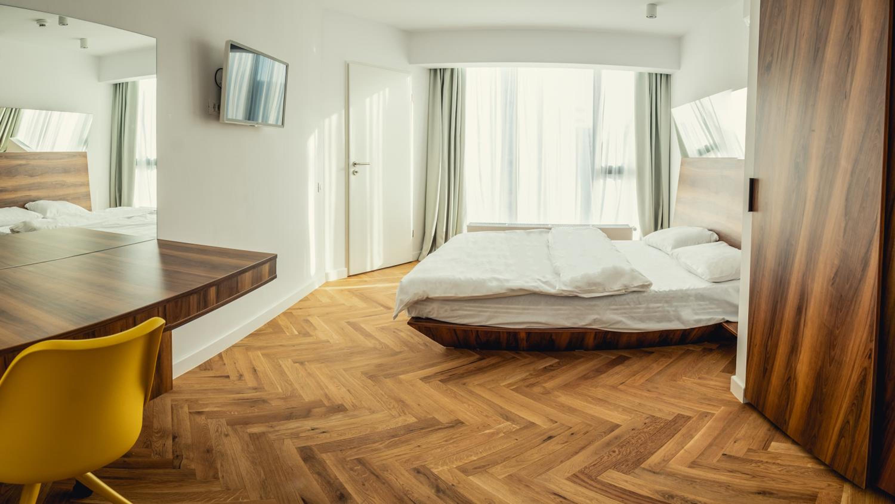 Grand Three Bedroom Apartment - Photo 1