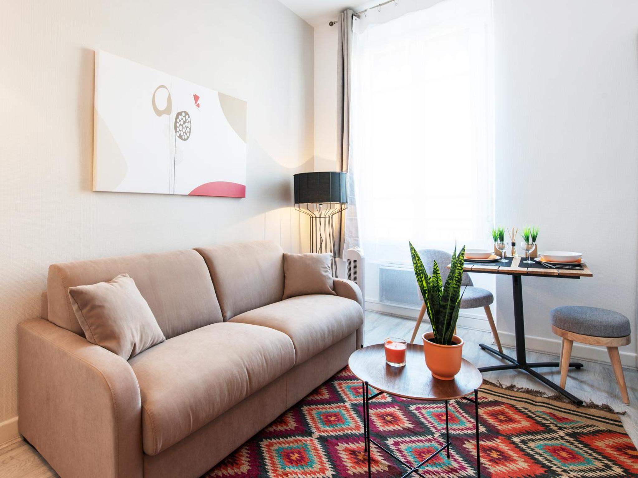 Studio Apartment photo 1