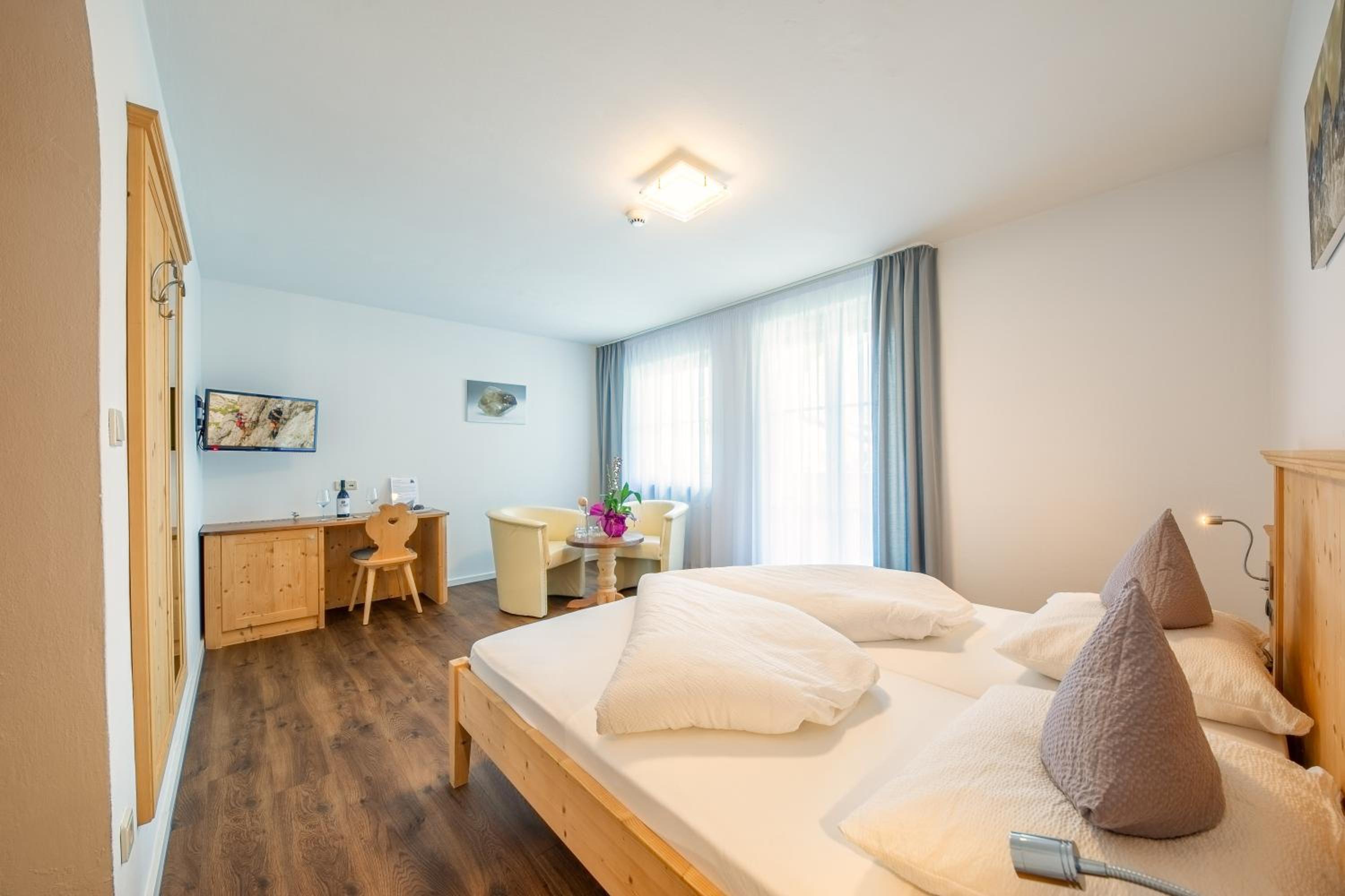 Standard Double Room - Photo 1