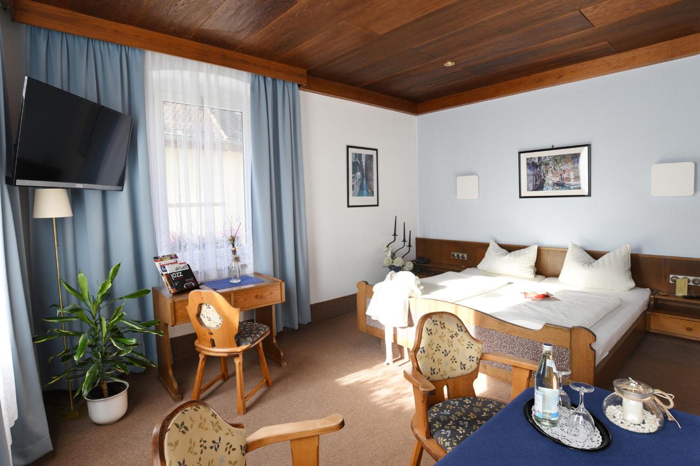 Double Room - Photo 2