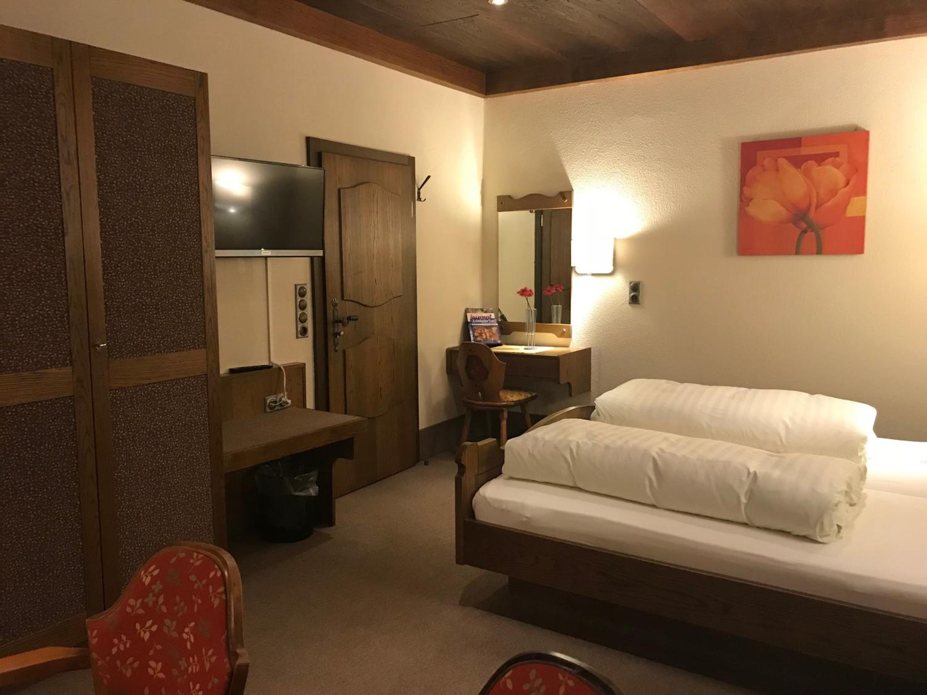 Double Room - Photo 5