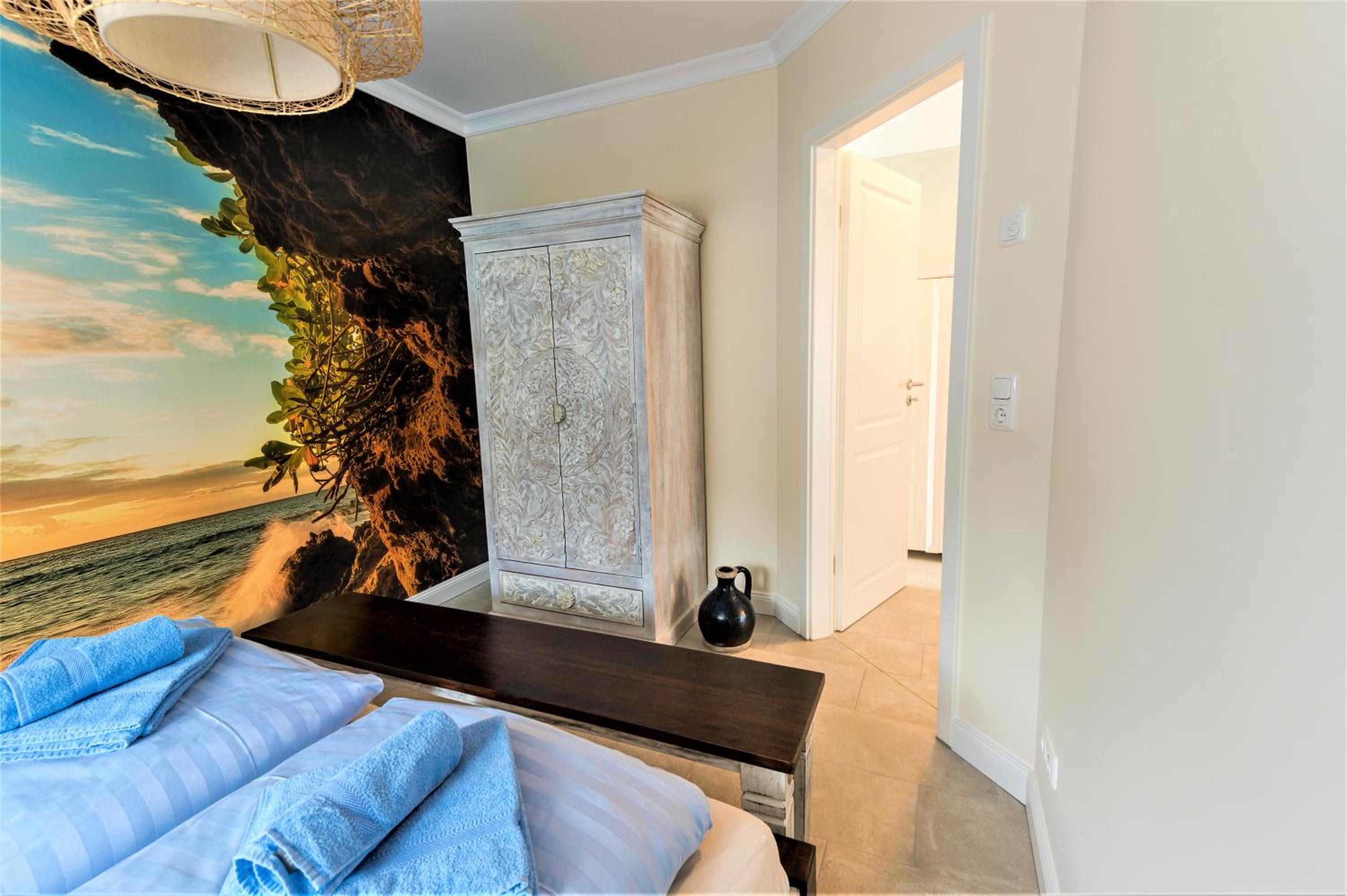 One-Bedroom Apartment photo 2
