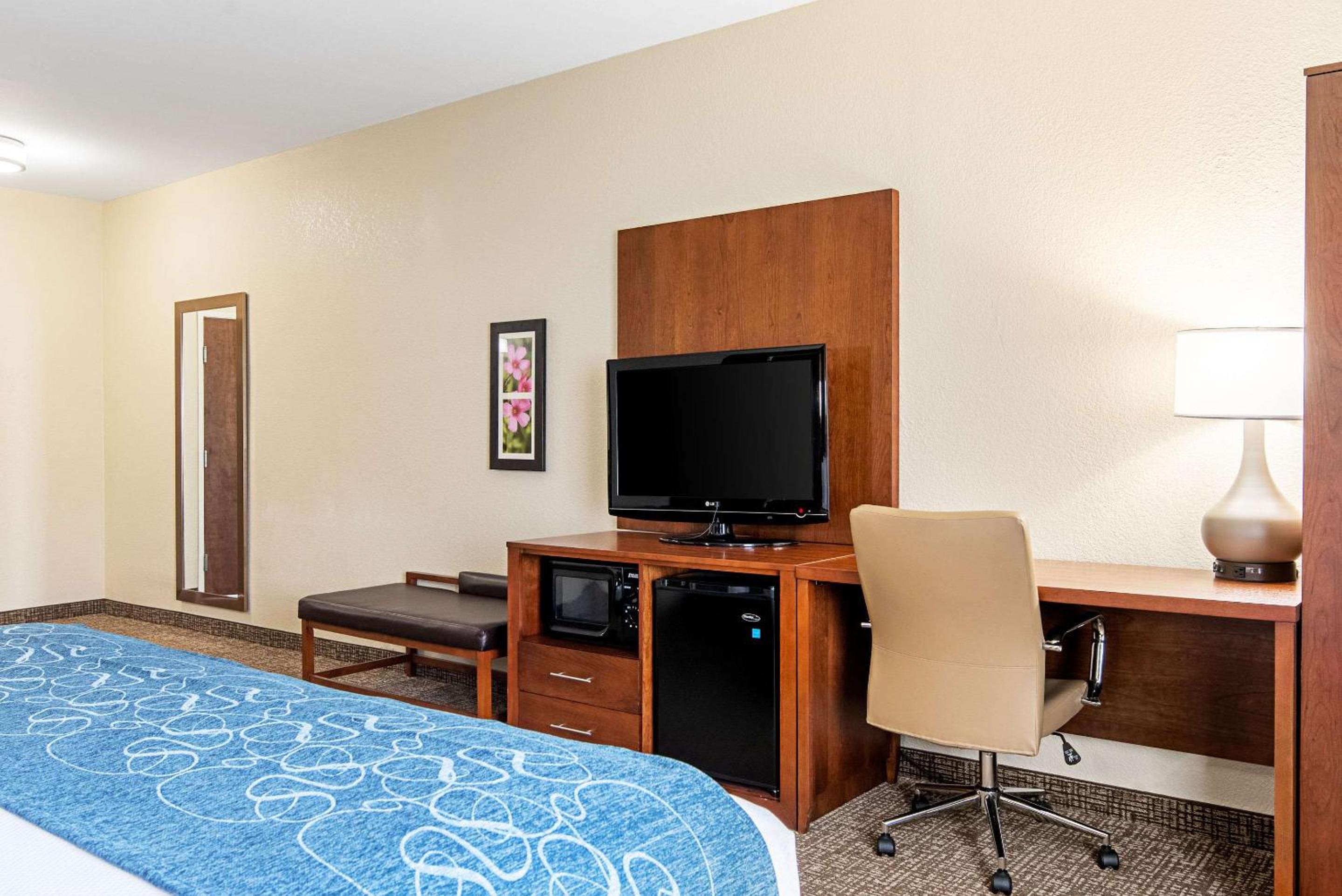 King Room - Non-Smoking - Photo 1