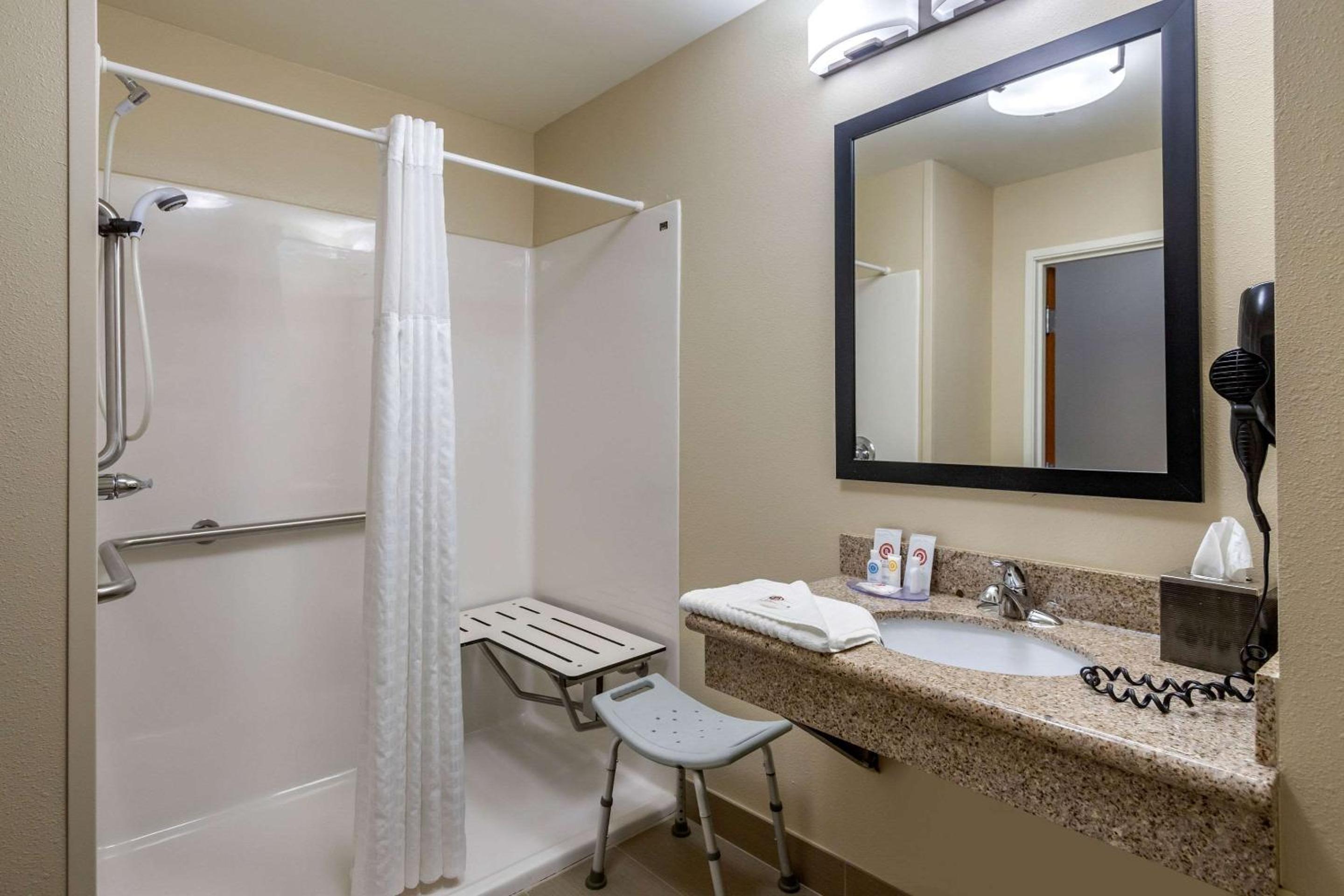 King Room - Disability Access/Non Smoking  - Photo 4