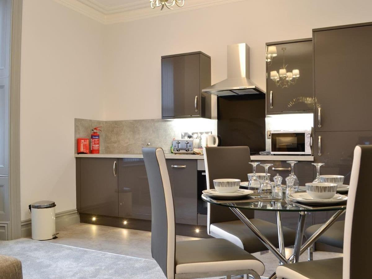 Two-Bedroom Apartment - Photo 2
