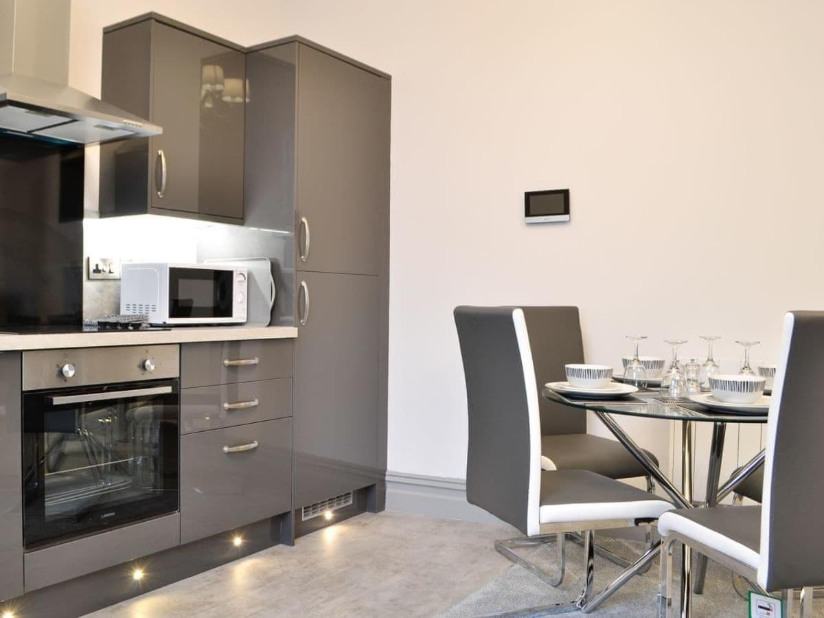 Two-Bedroom Apartment - Photo 3