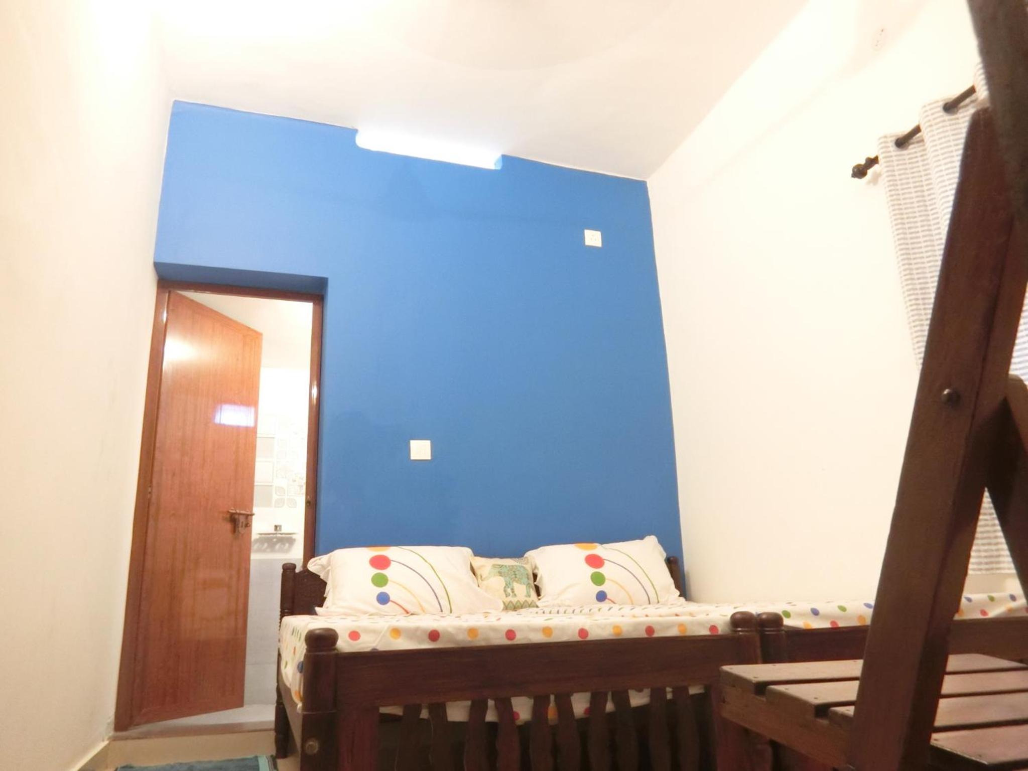 Double or Twin Room with Bathroom photo 3