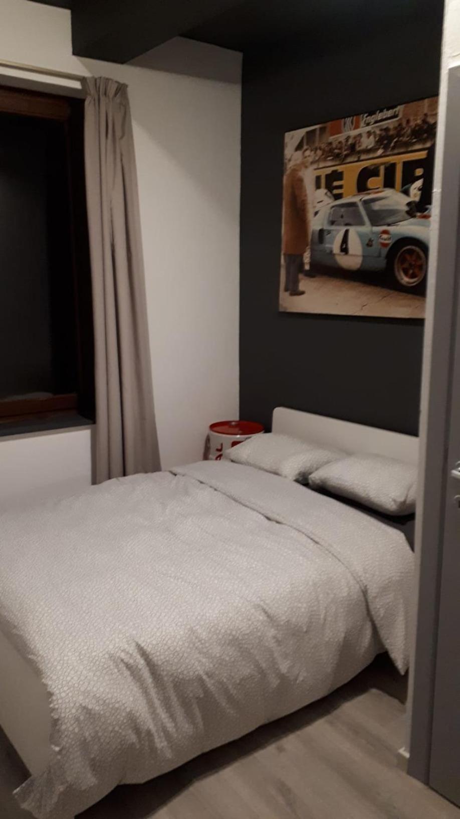 One-Bedroom Apartment - Photo 6