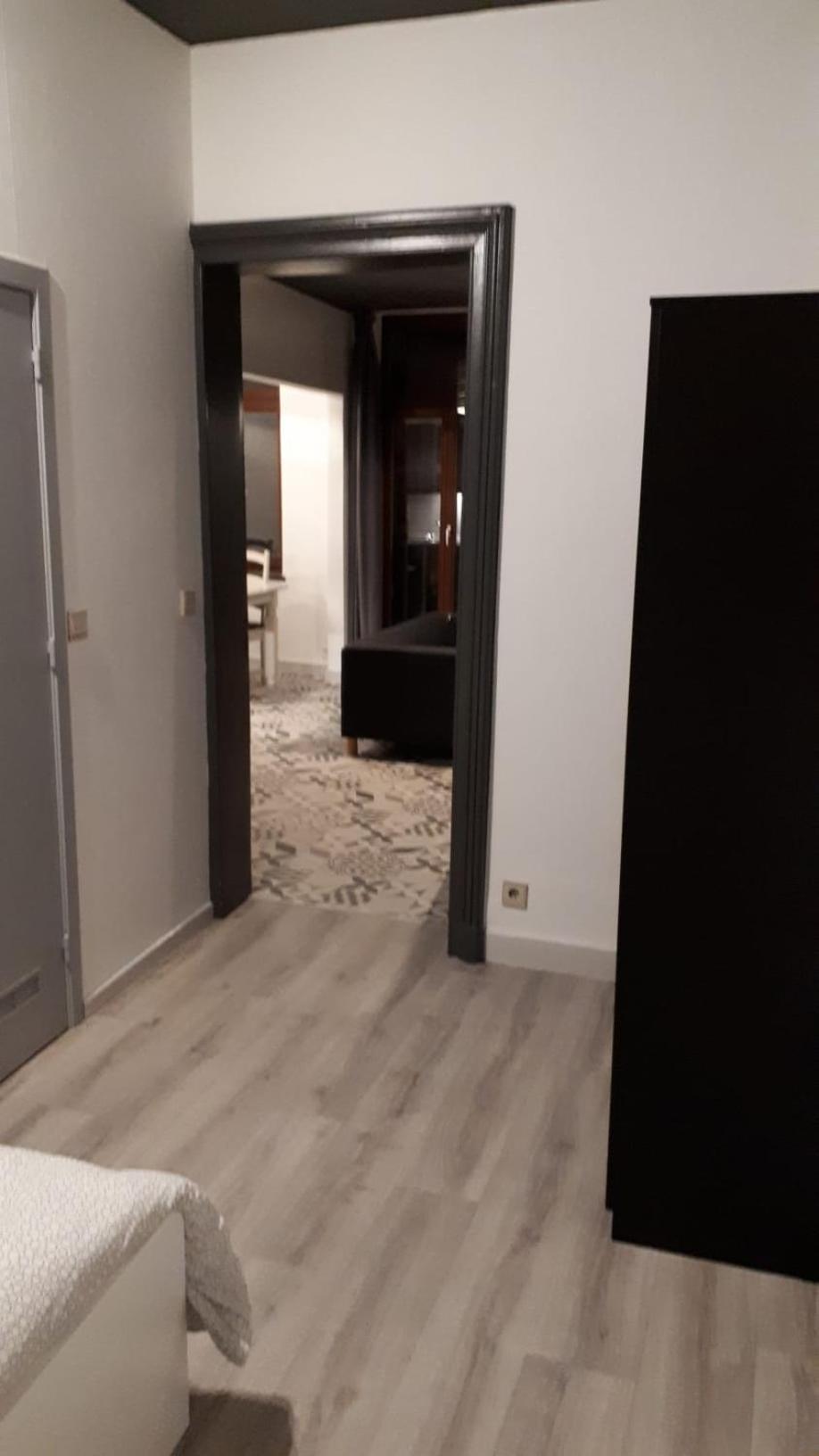 One-Bedroom Apartment - Photo 7