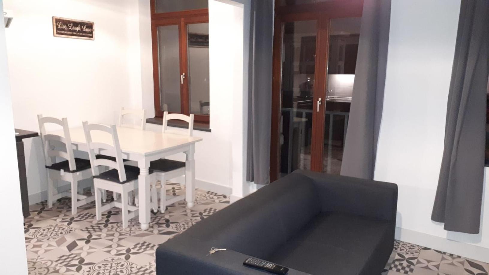 One-Bedroom Apartment - Photo 11