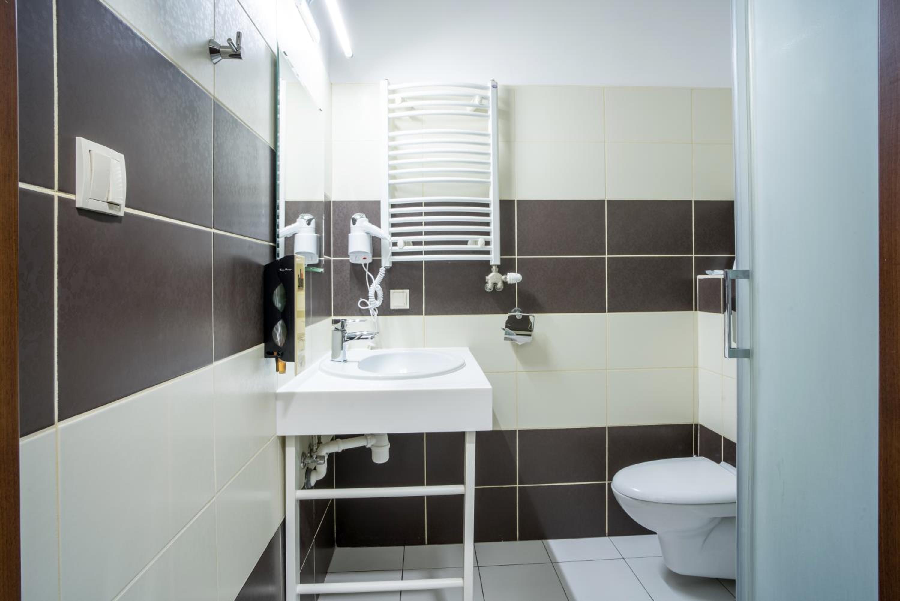 Classic Triple Room - Photo 7