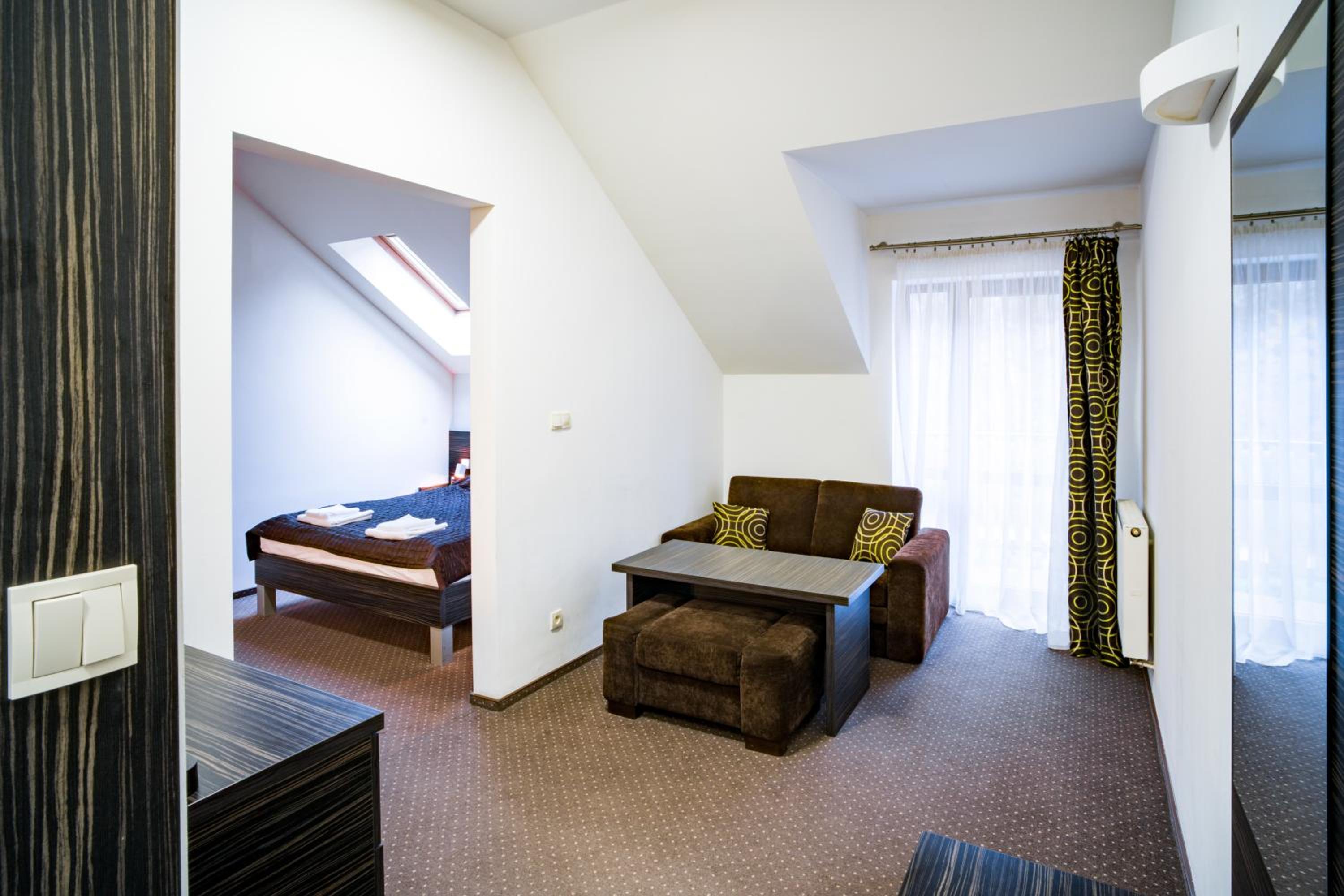Studio with Sofa Bed - Photo 7