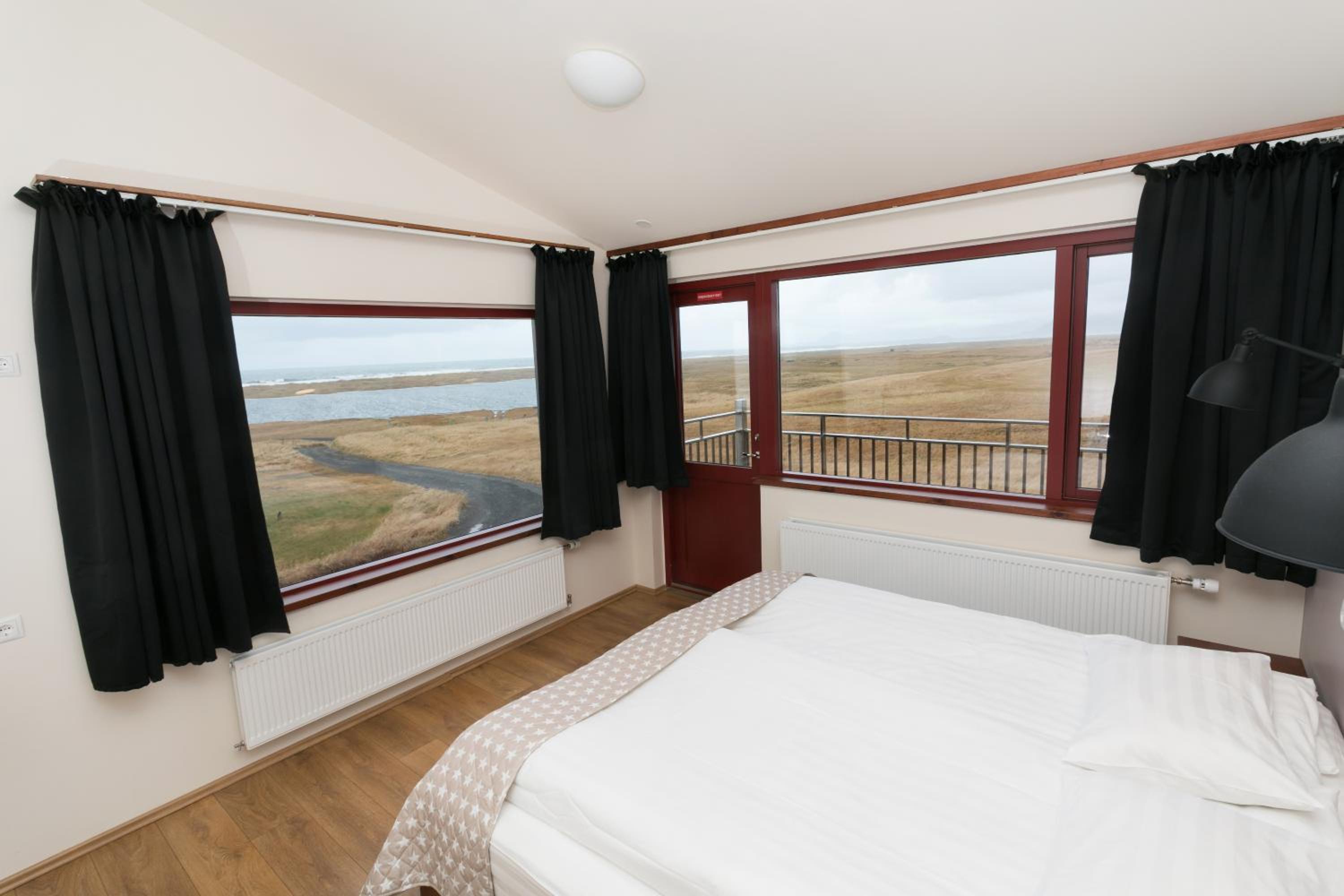 Large Double Room with Glacier and Sea View - Photo 4