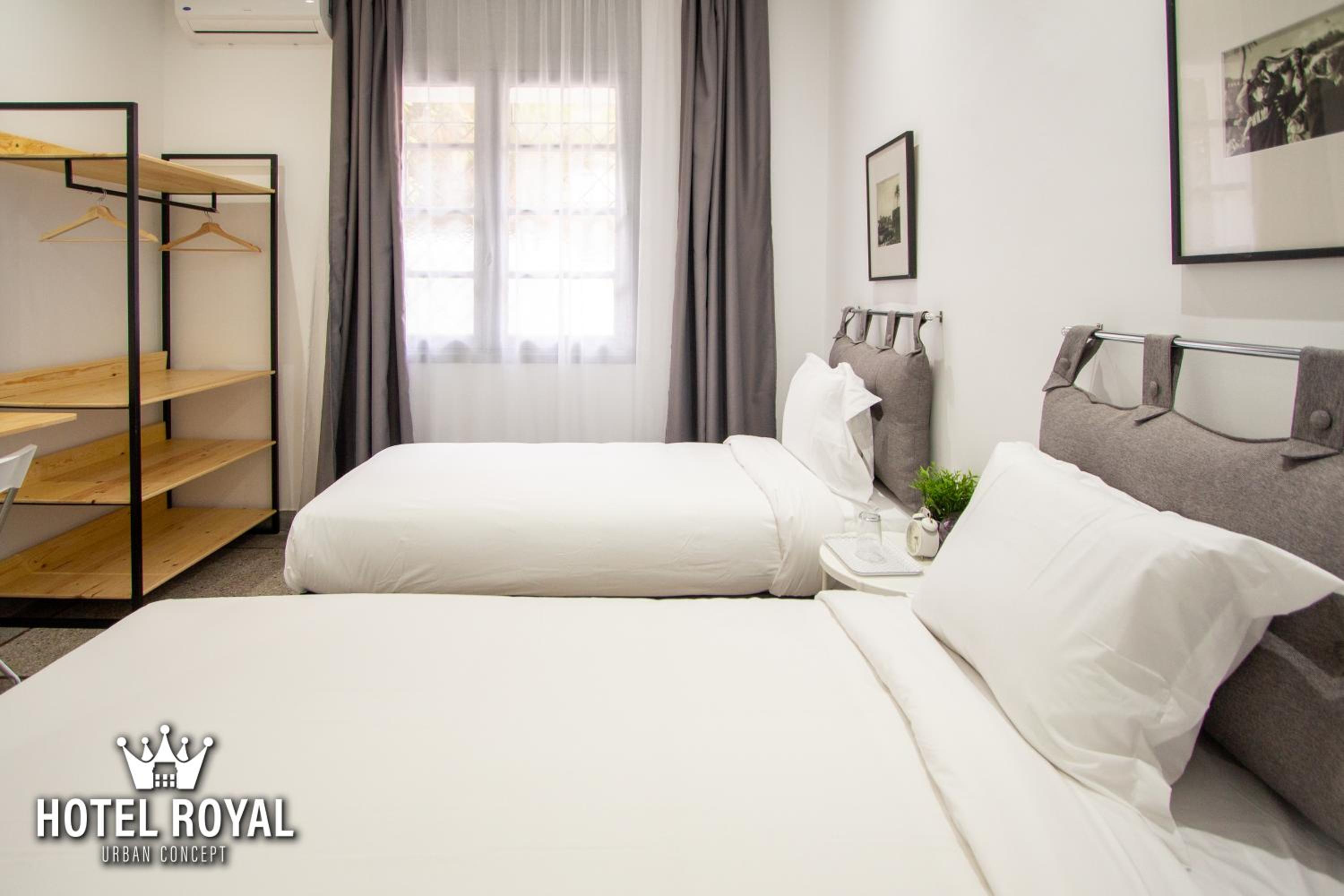 Double or Twin Room - Photo 1