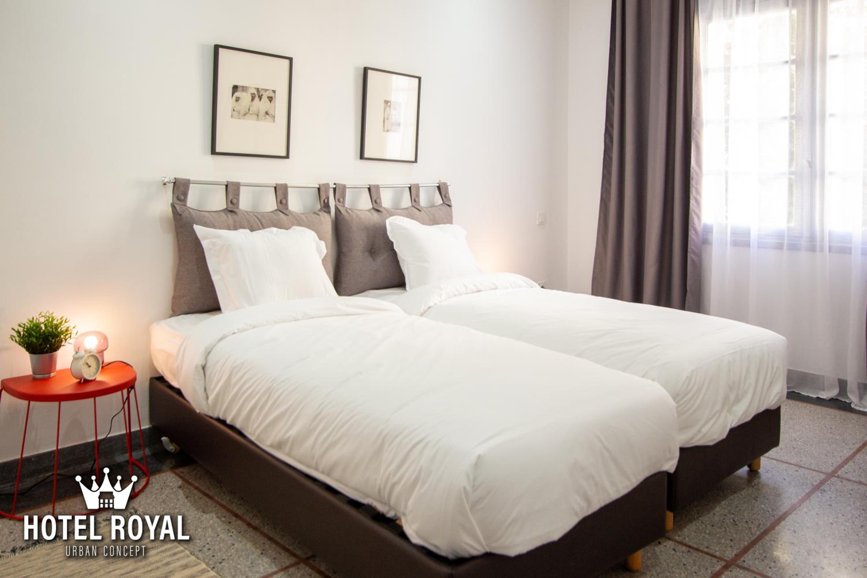 Double Room - Photo 17